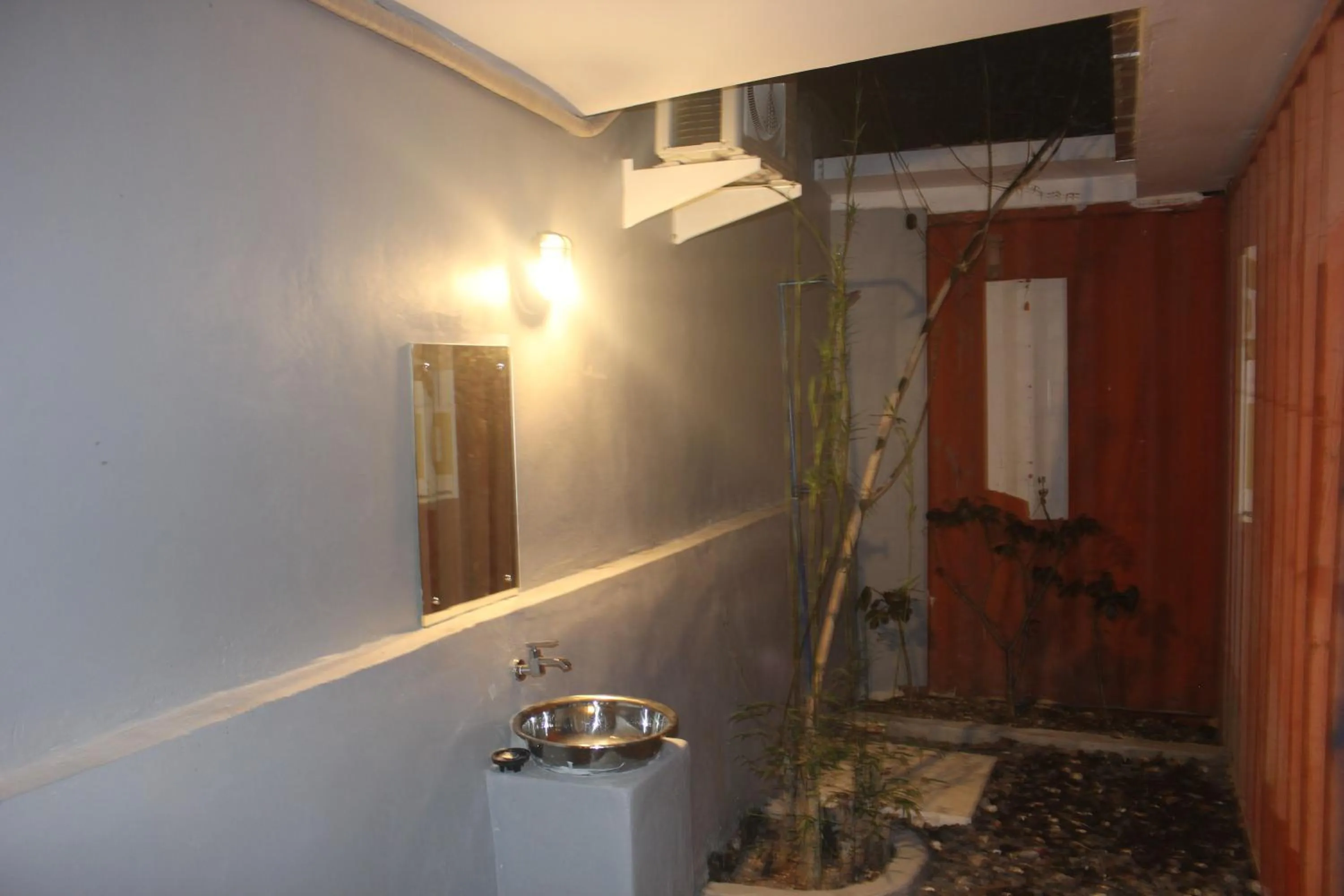 Bathroom in Kubu Container