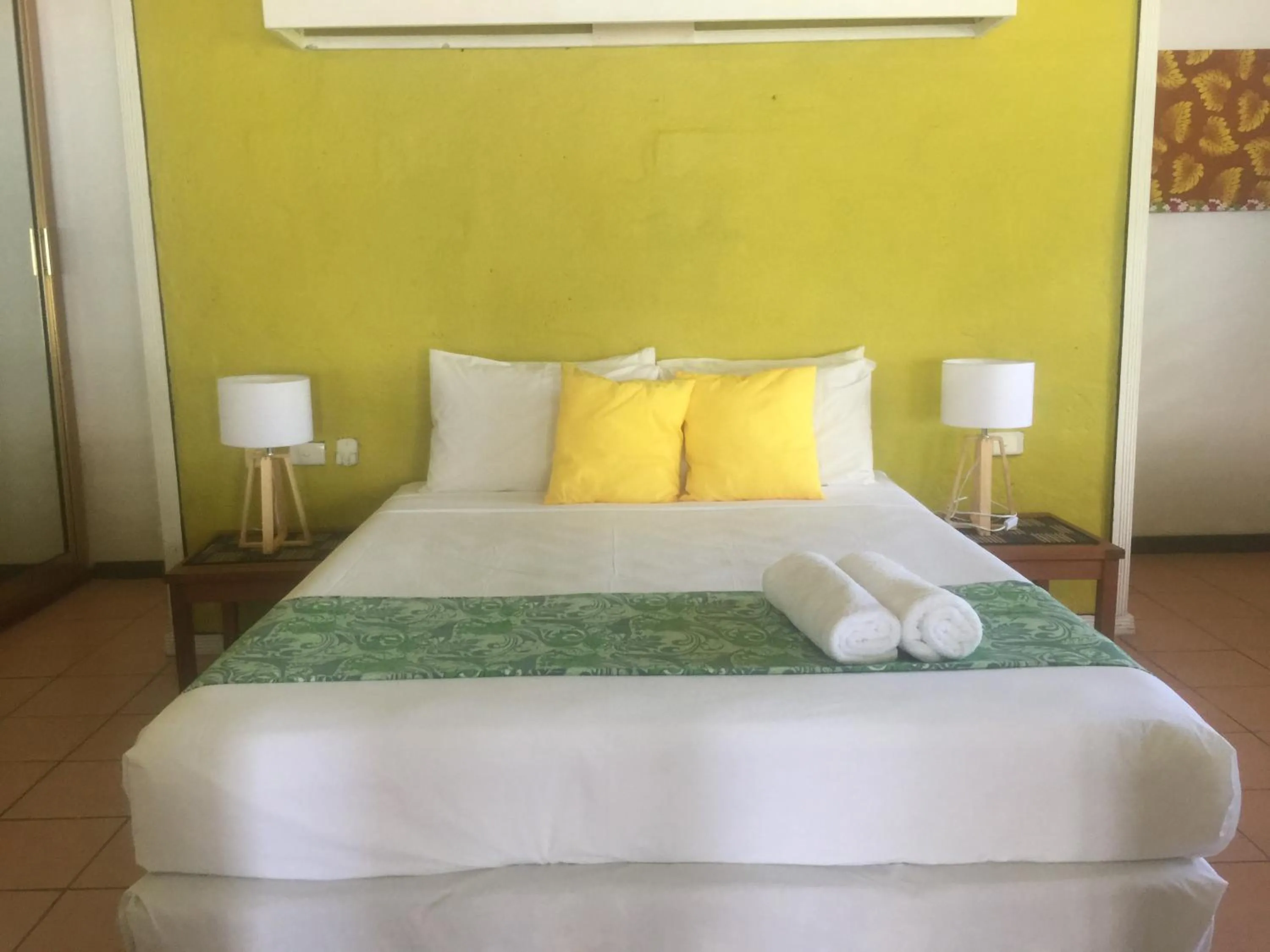 Bed in Belo Vula Island Resort Pte Limited