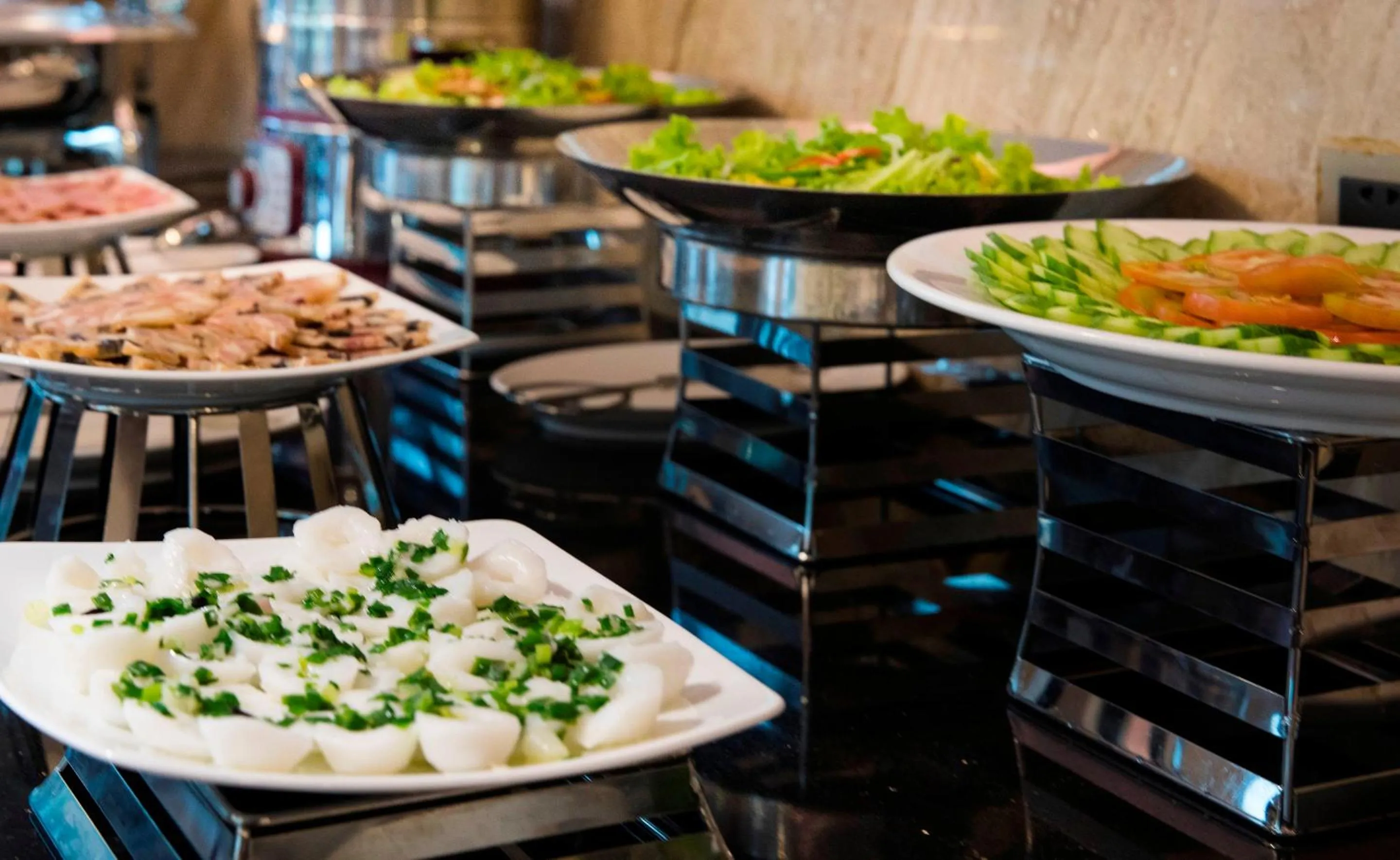 Restaurant/places to eat in Meriton Hotel Nha Trang