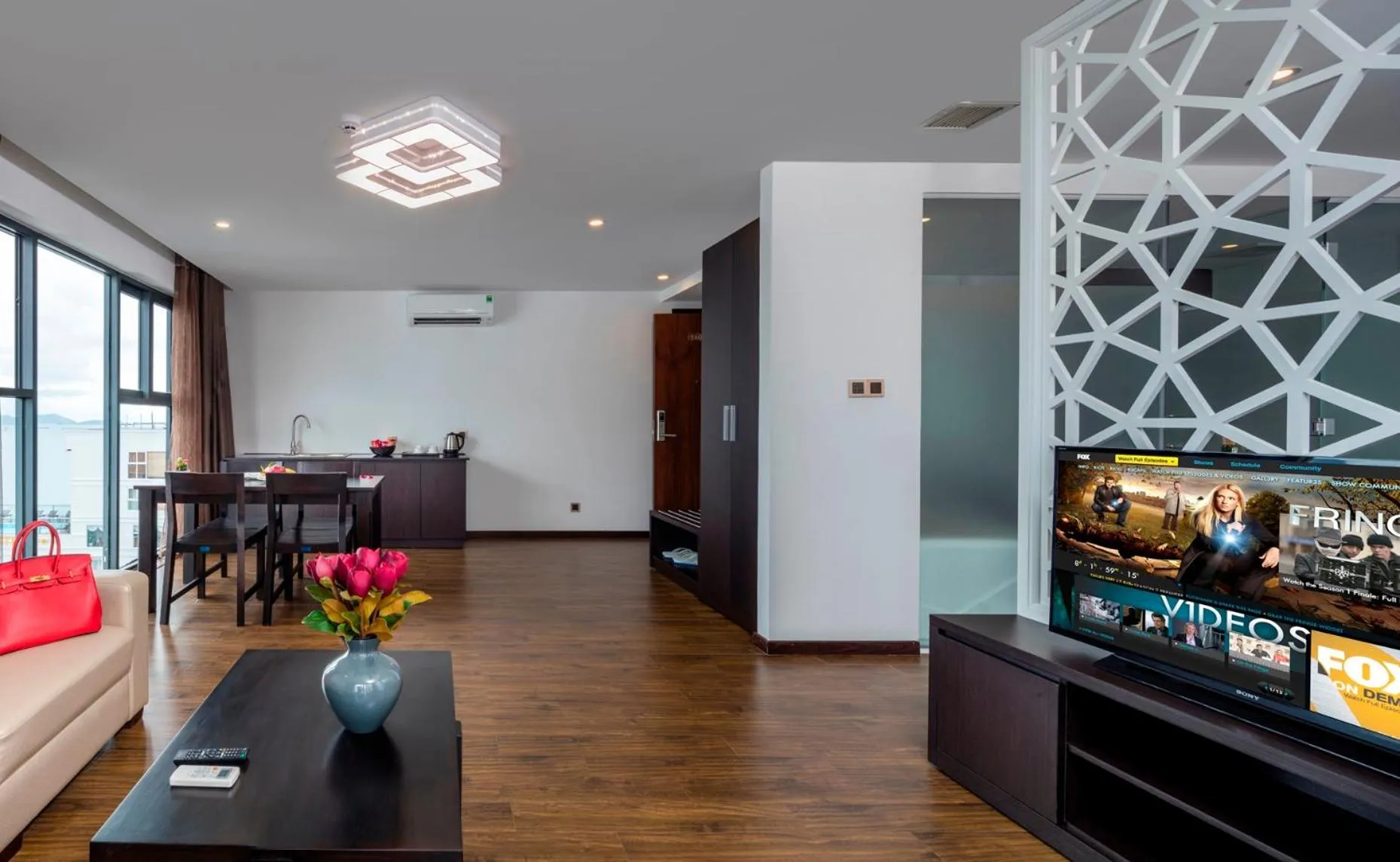 TV and multimedia in La Sera Hotel