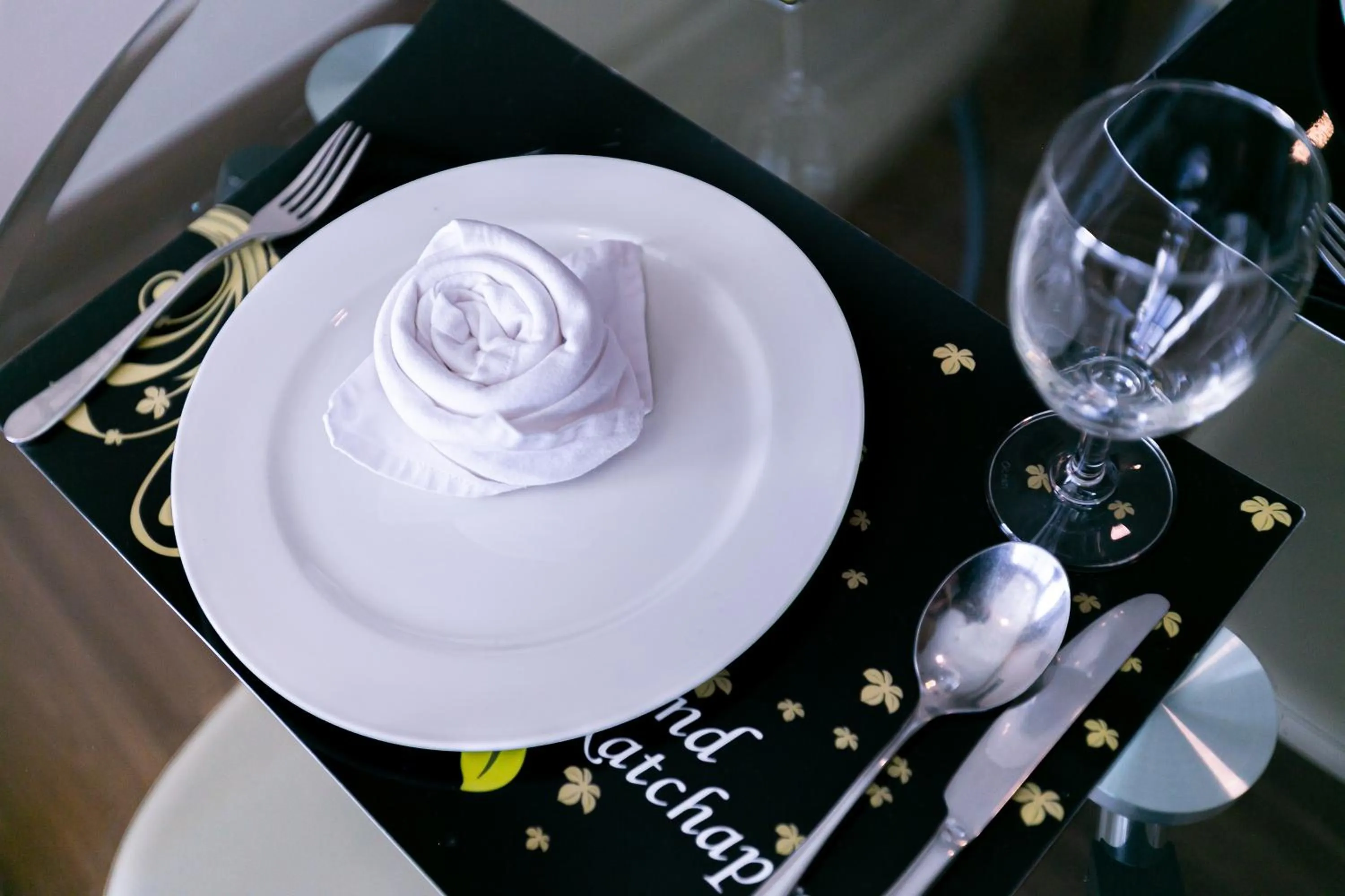 Food and drinks in Grand Ratchapruek Hotel