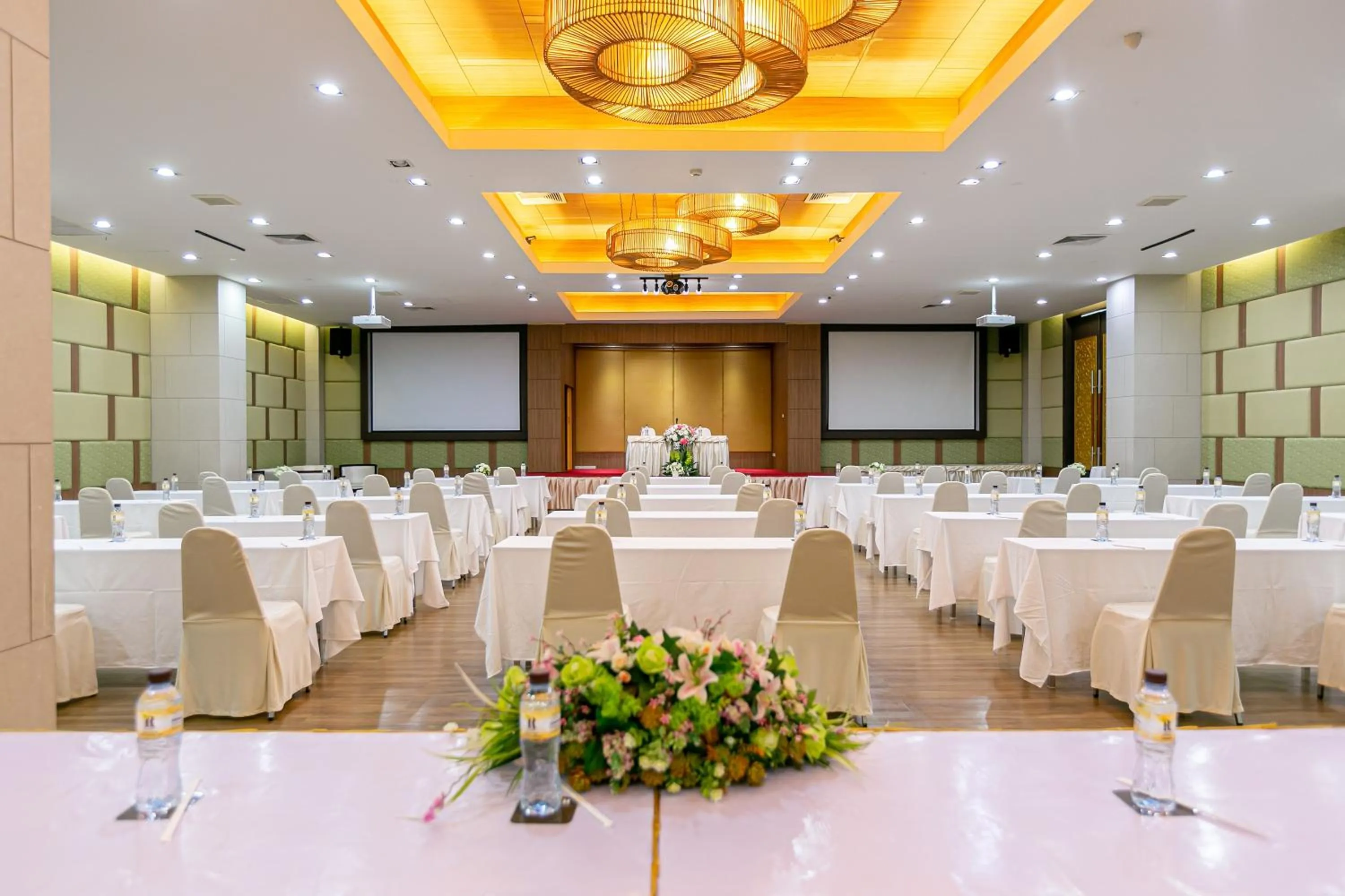 Banquet/Function facilities in Grand Ratchapruek Hotel