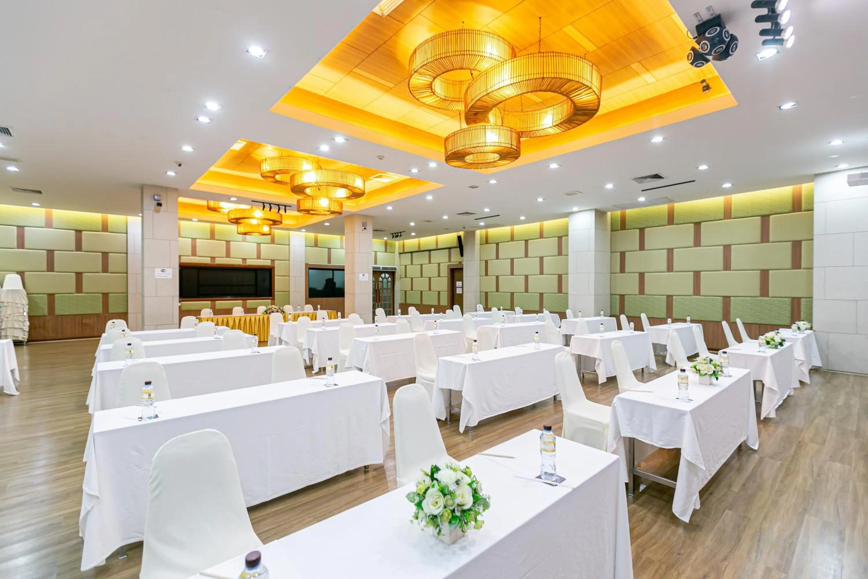 Banquet/Function facilities in Grand Ratchapruek Hotel