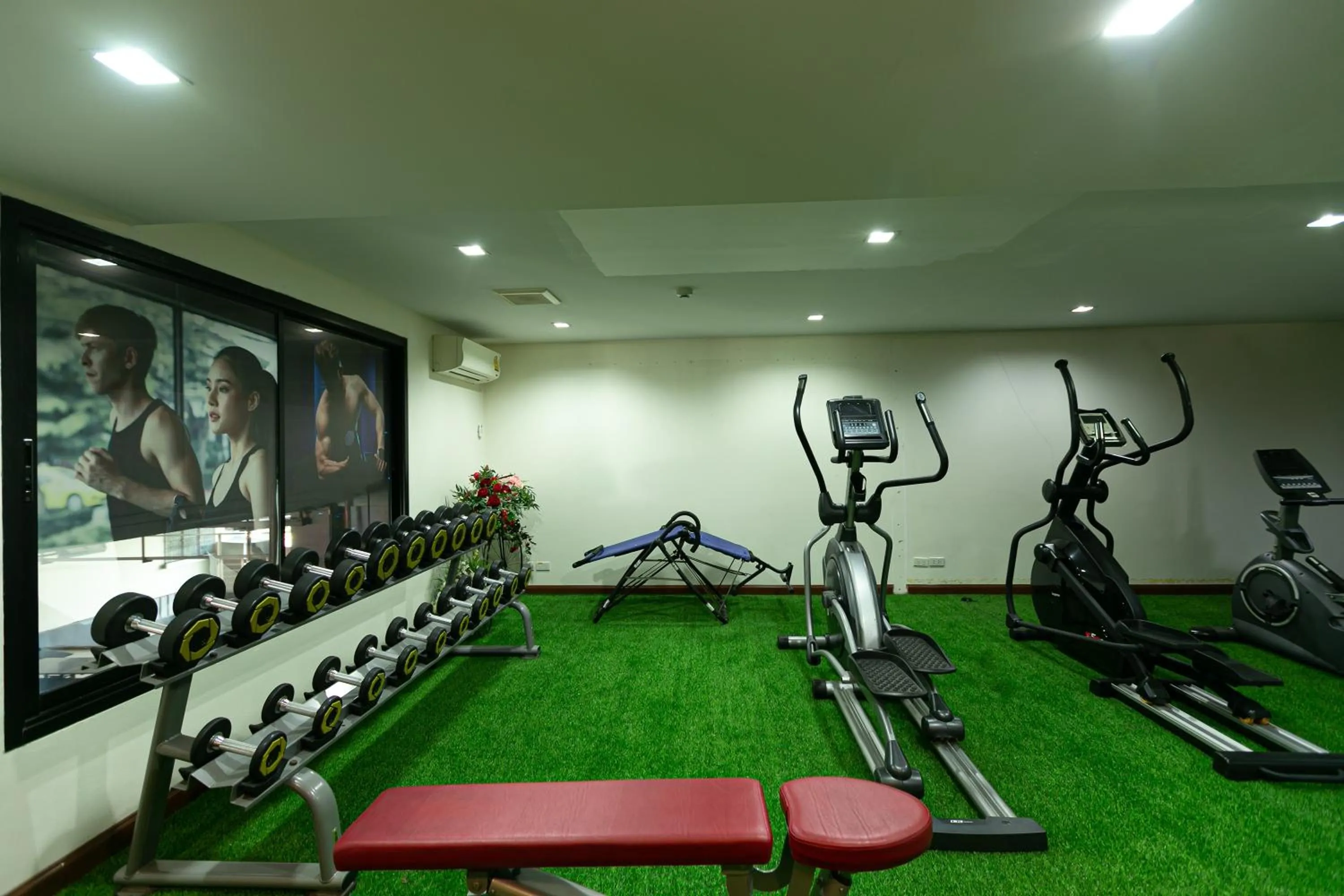 Fitness centre/facilities in Grand Ratchapruek Hotel
