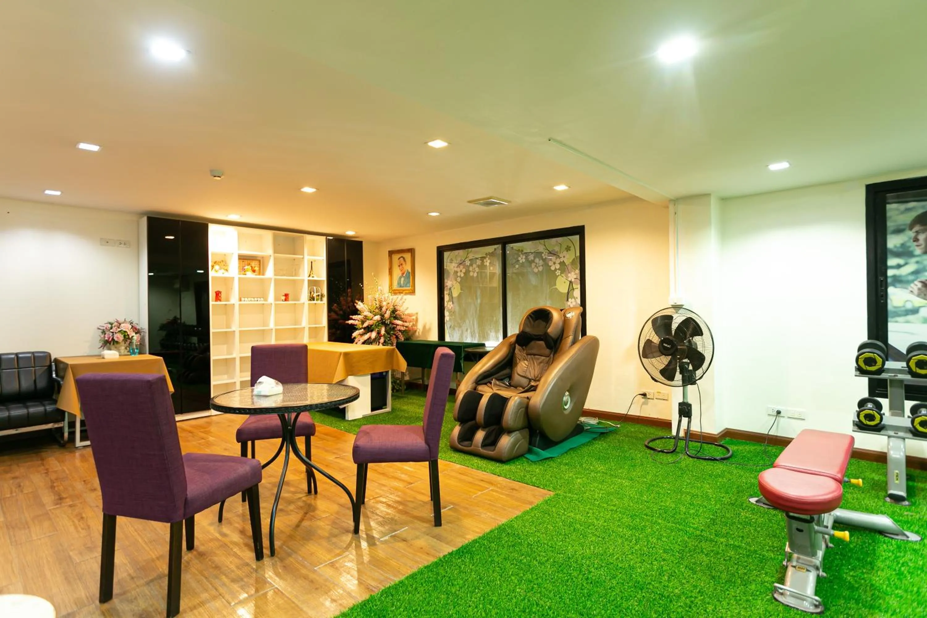 Fitness centre/facilities in Grand Ratchapruek Hotel