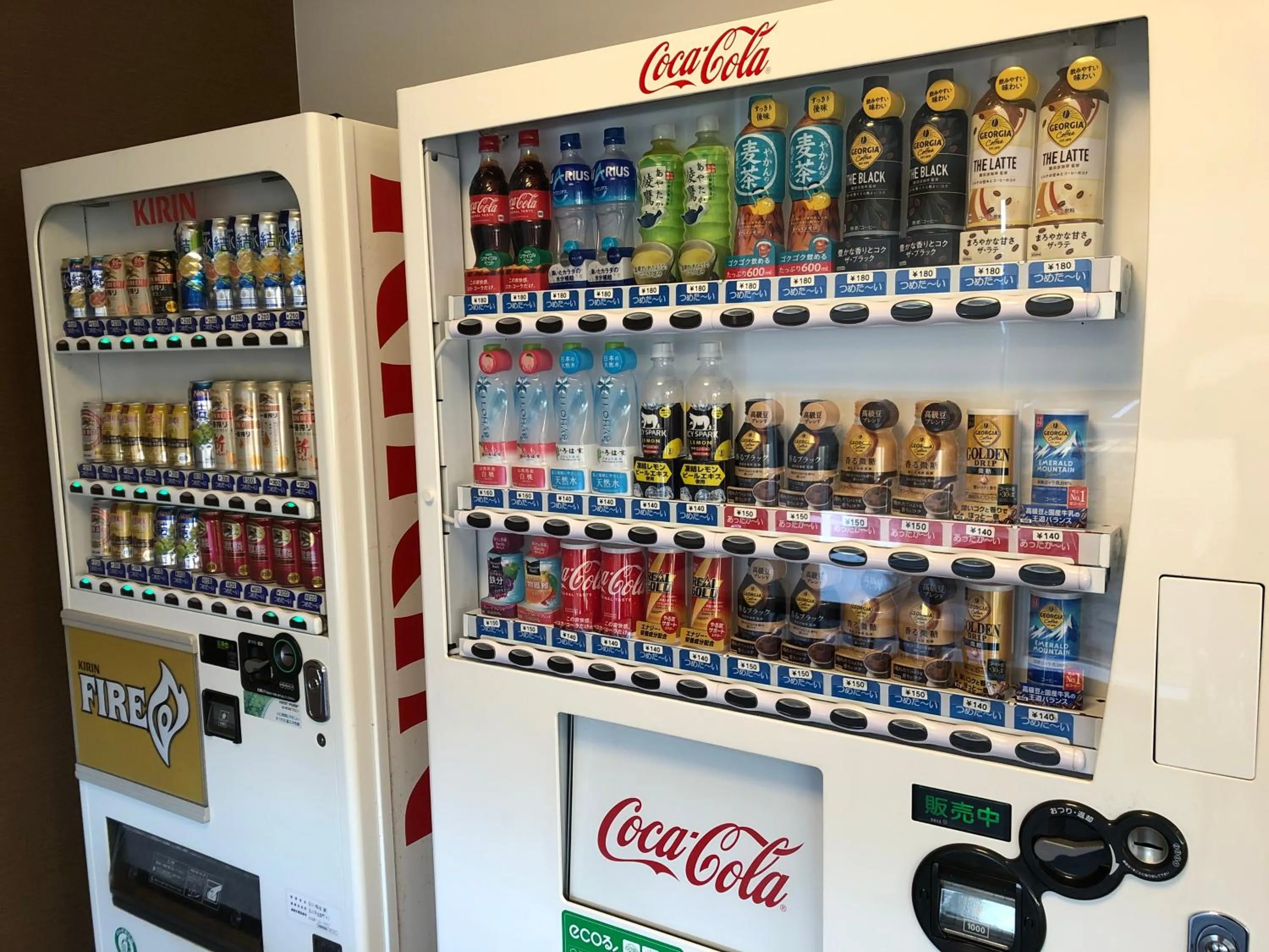 vending machine in Smile Hotel Shirakawa