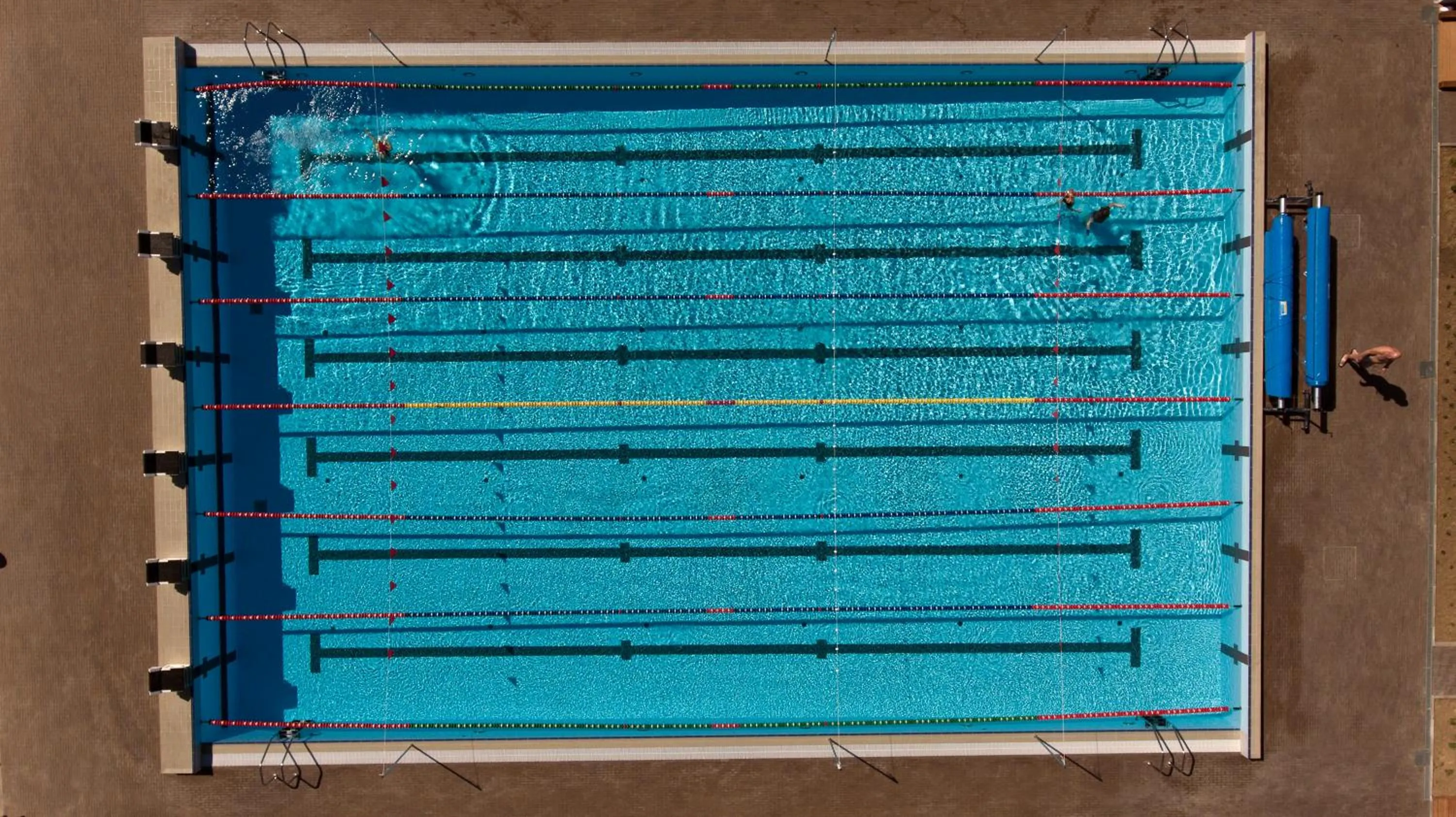 Swimming pool in Restart