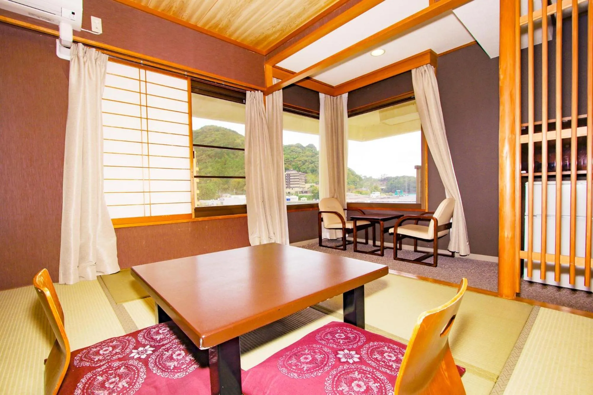 Living room in Ooedo Onsen Monogatari Toi Marine Hotel