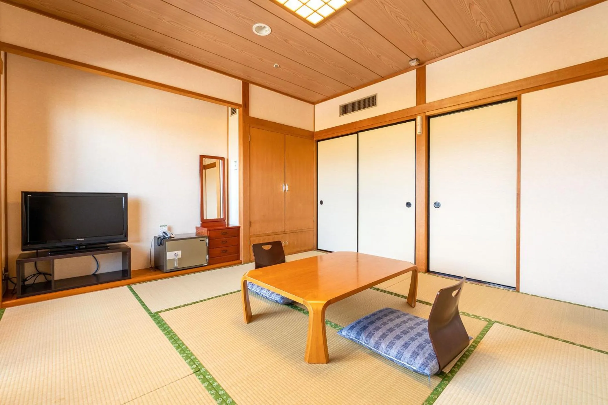 Photo of the whole room in Ooedo Onsen Monogatari Aizu