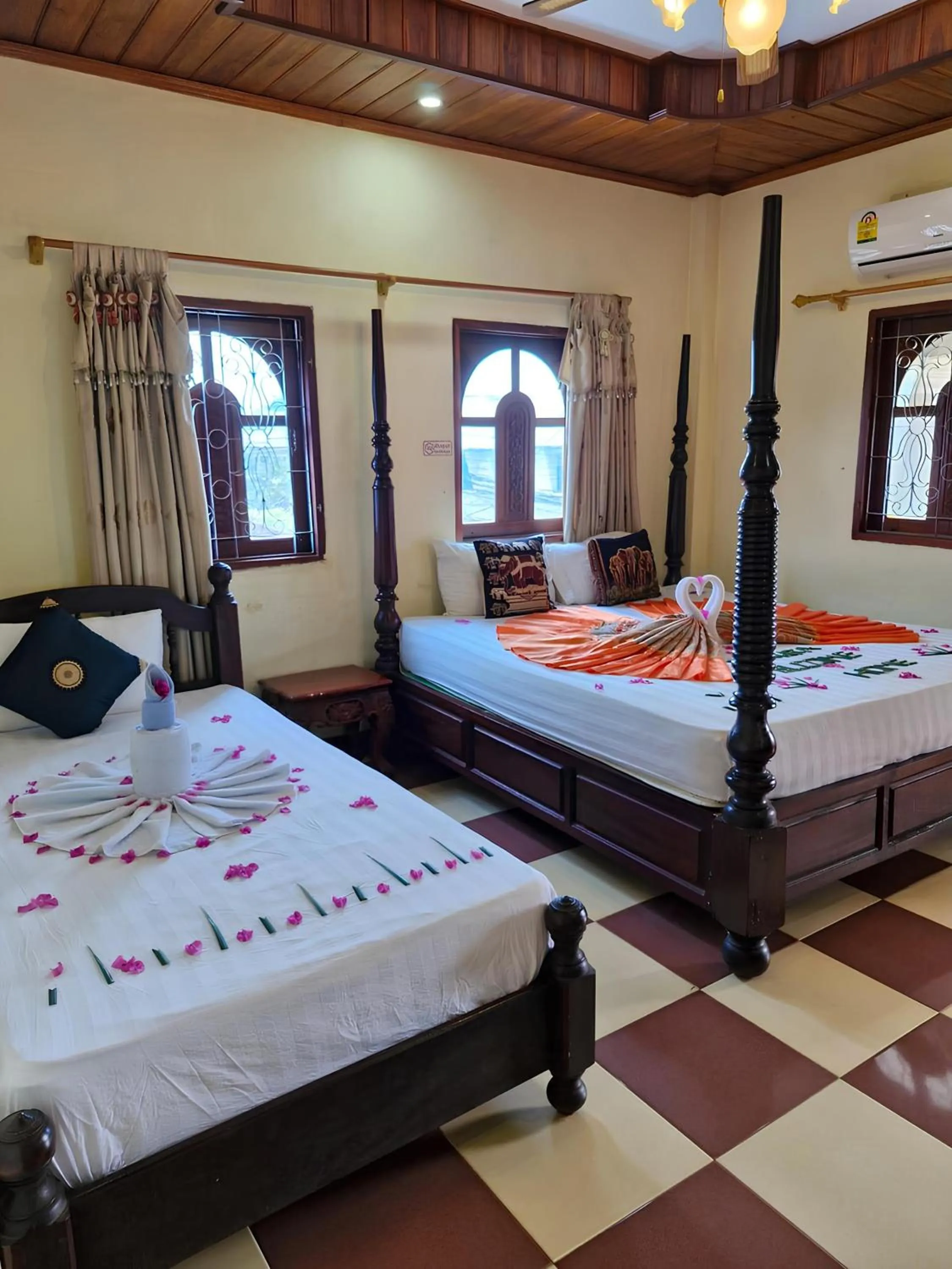 Bed in Sakura Wood House