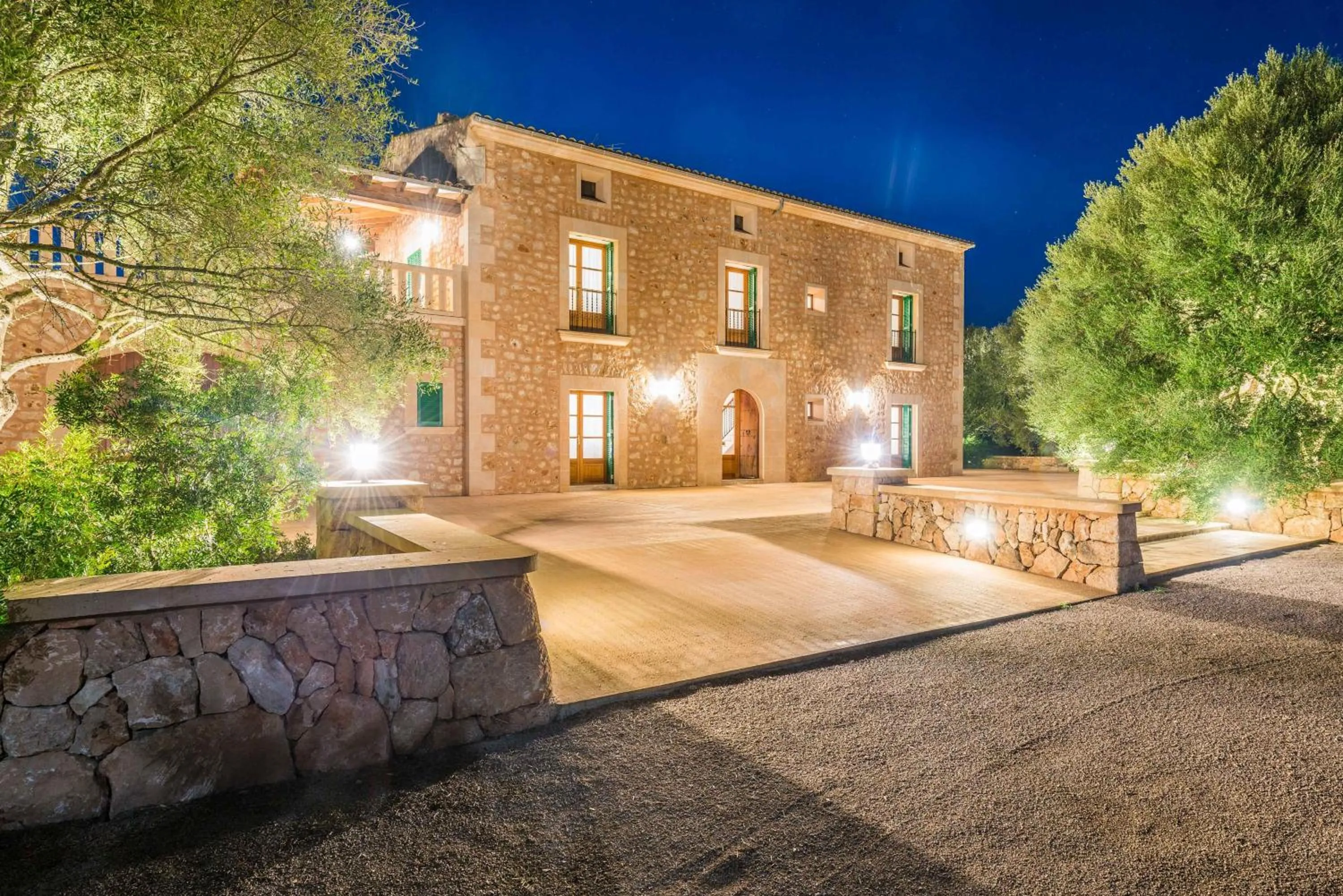 Facade/entrance in Son Fadri