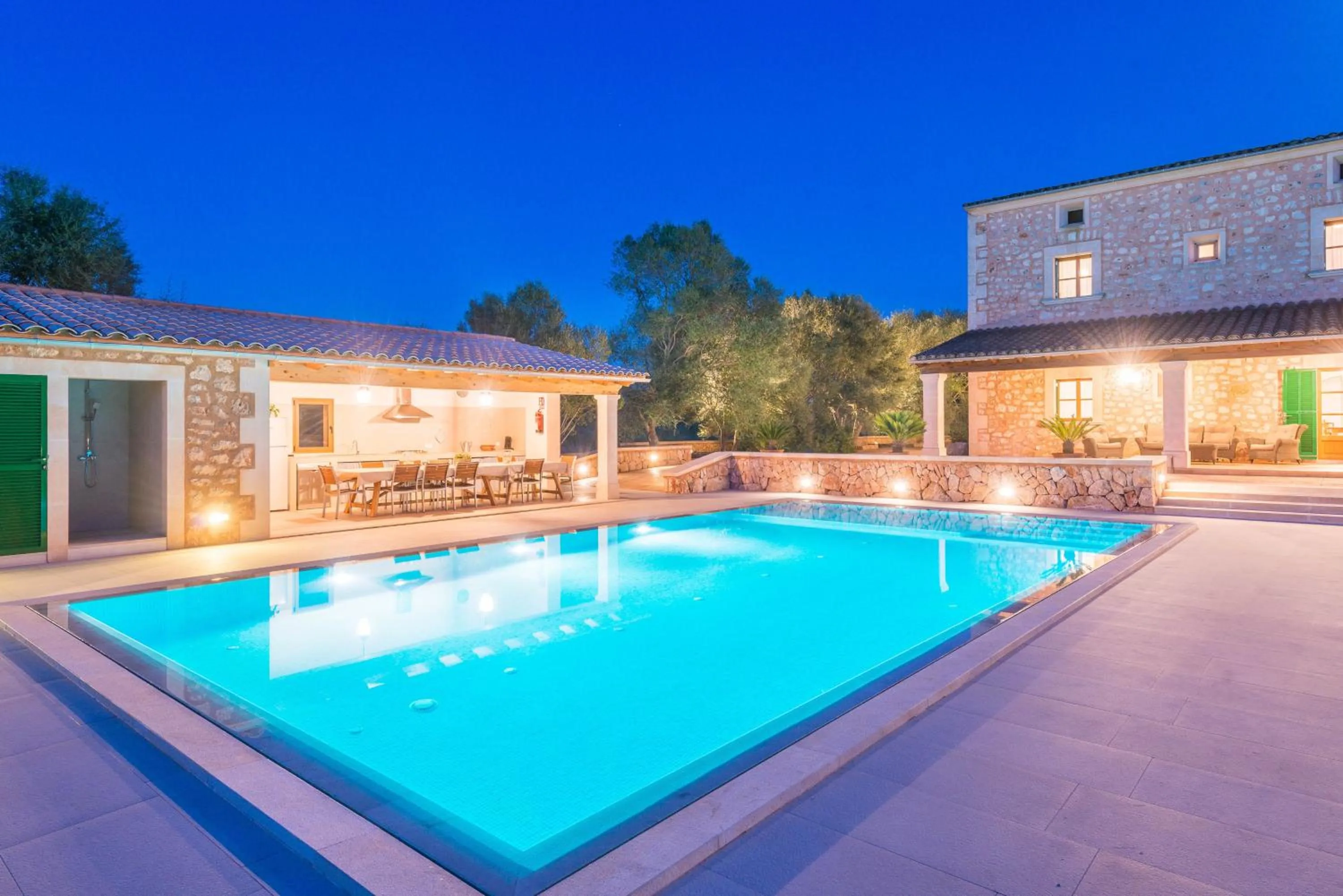 Swimming pool in Son Fadri