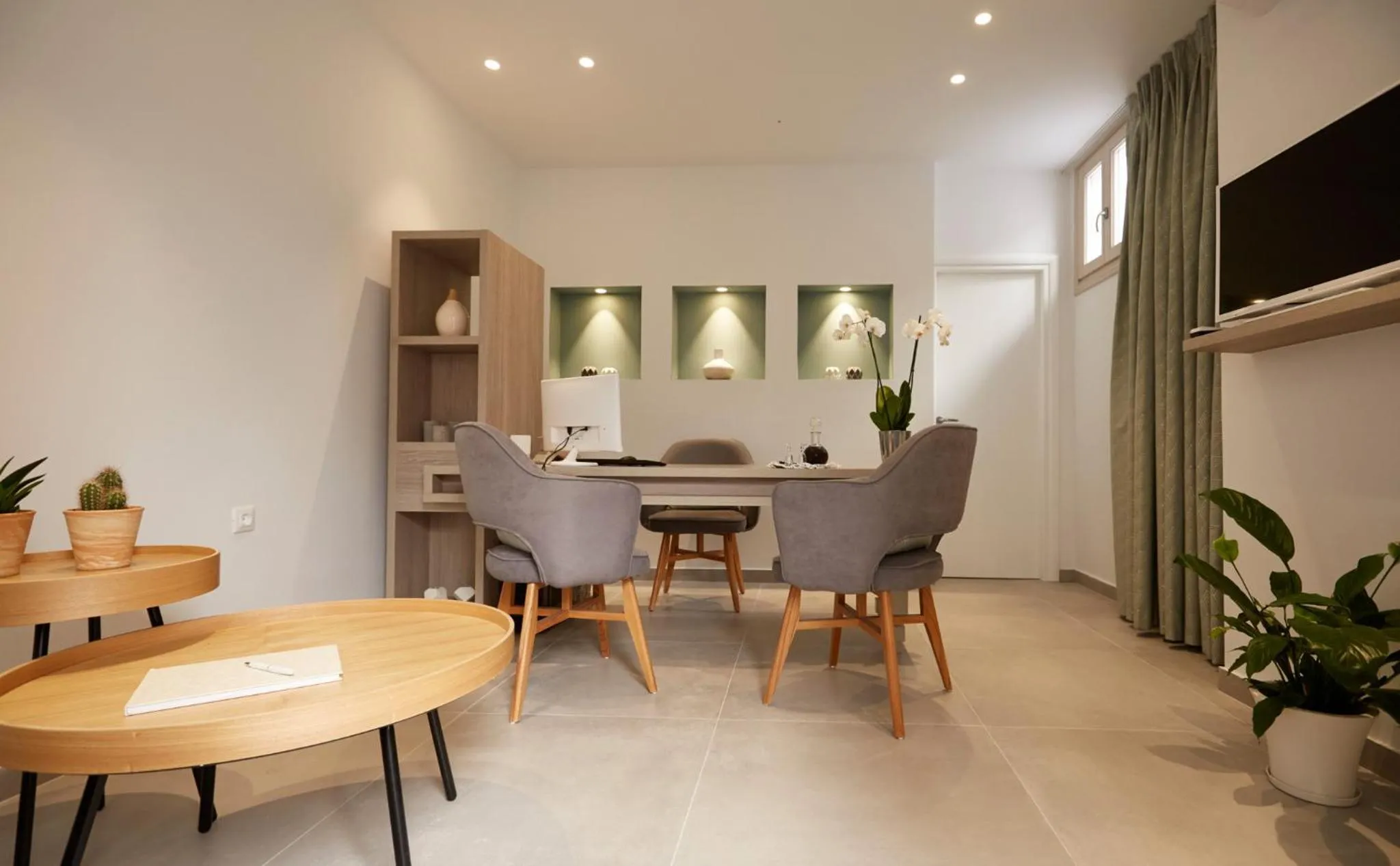 Property building in Fileria Suites