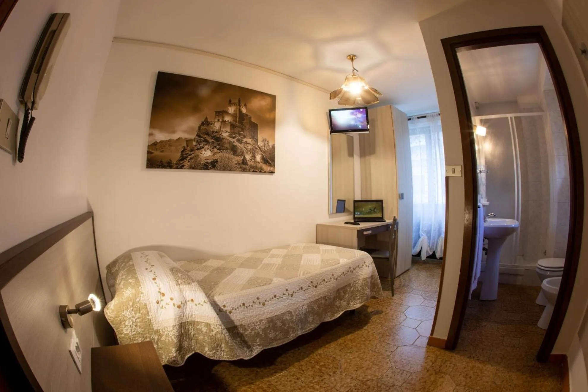 Bed in La Belle Epoque