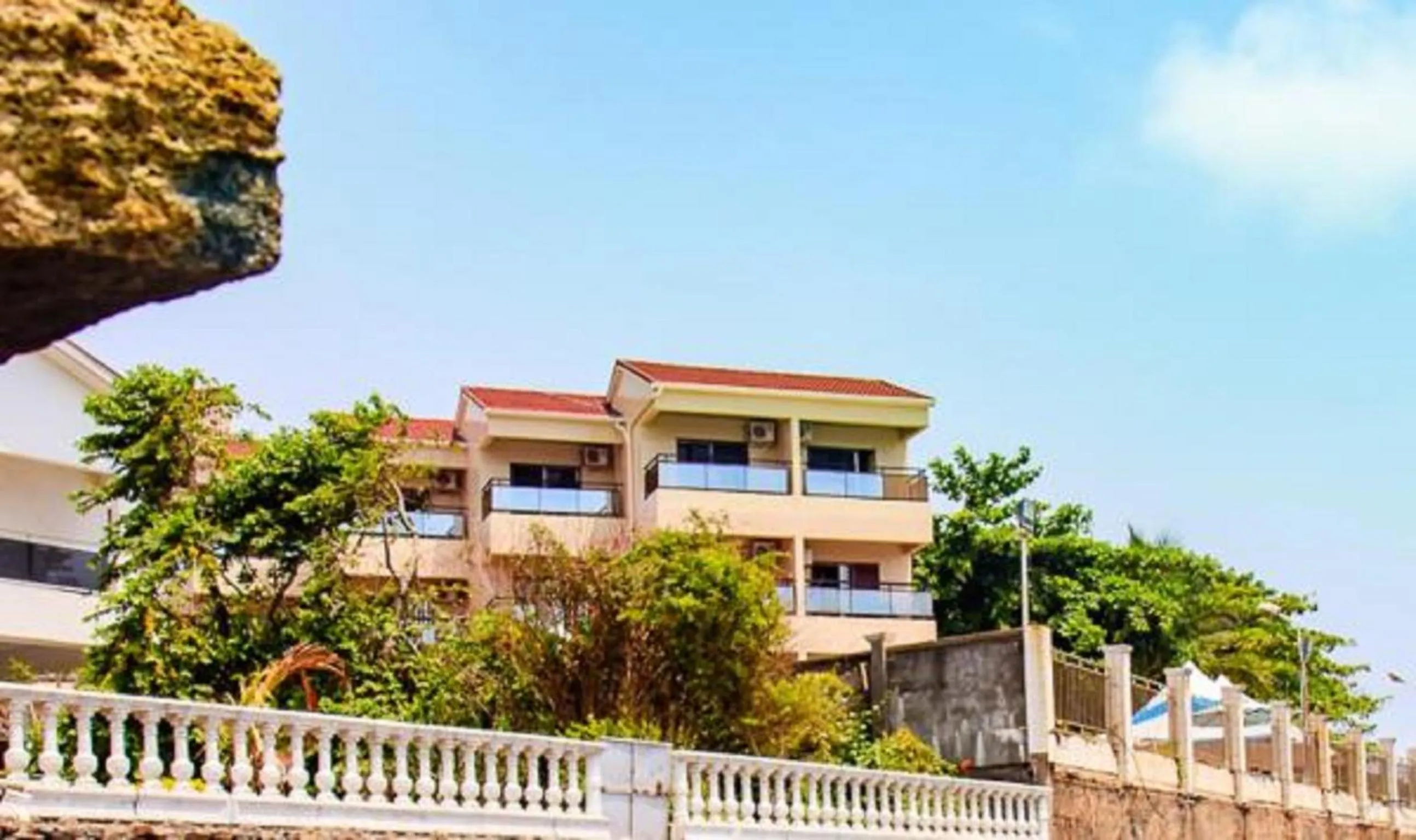 Property building in Hotel Barmoi