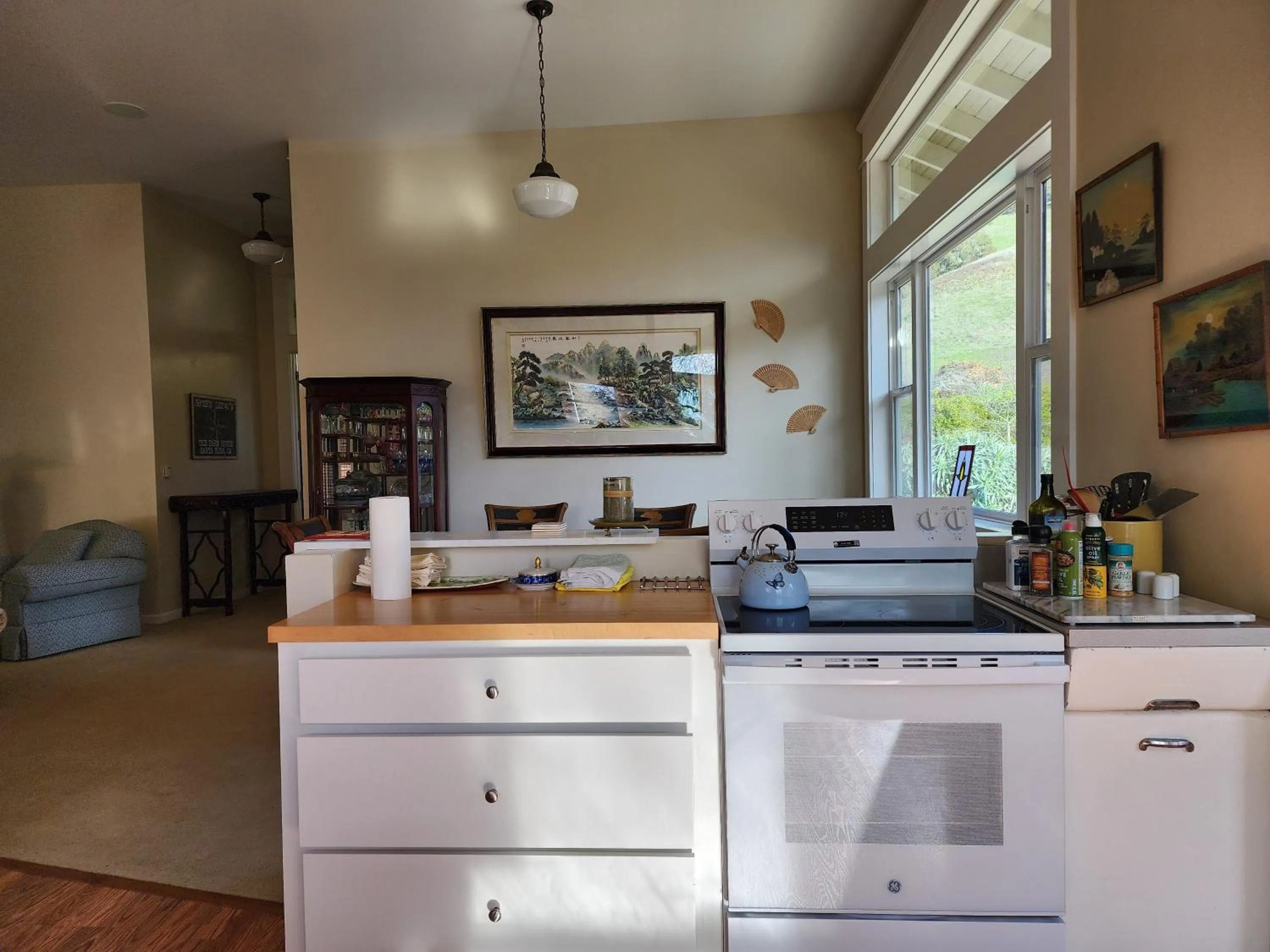 kitchen in Amitabha Wine Country Cottage