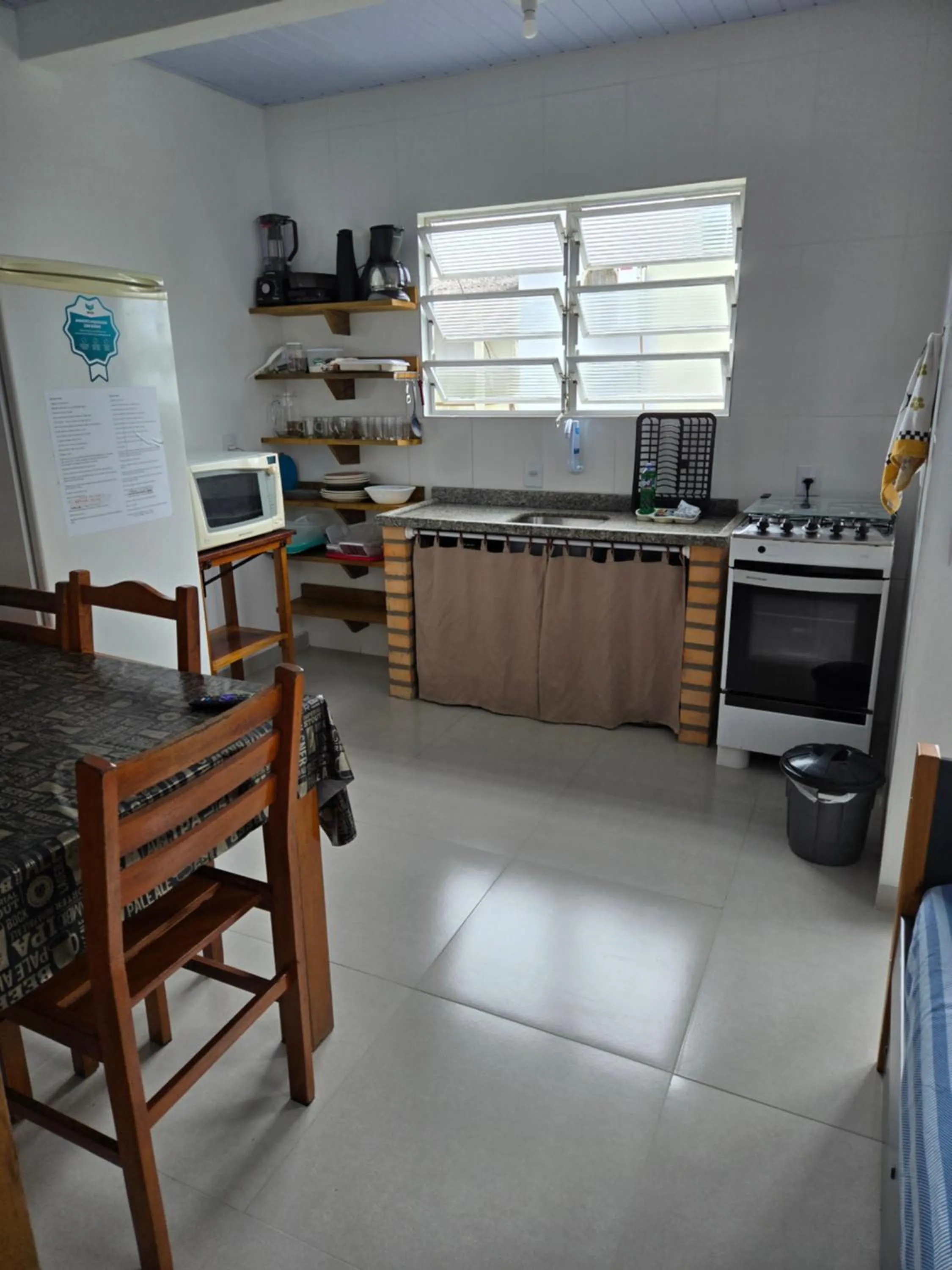 Kitchen or kitchenette in Recanto Dos Vargas - Seu refúgio em Floripa com atendimento dos anfitriões