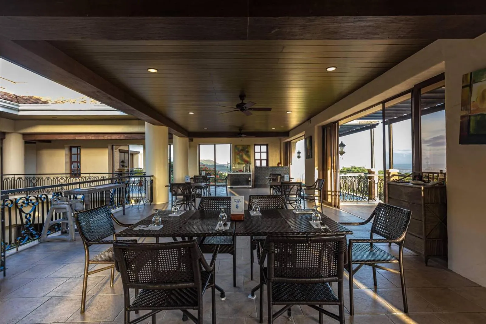 Restaurant/places to eat in Splendido Tagaytay Hotel and Country Club