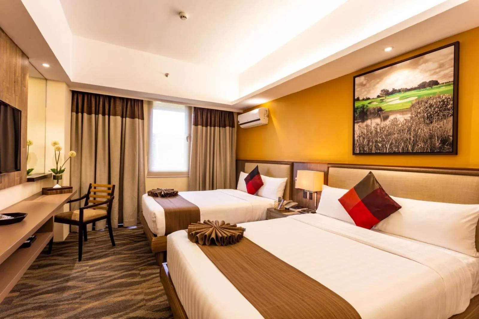 Bedroom, Bed in Splendido Tagaytay Hotel and Country Club