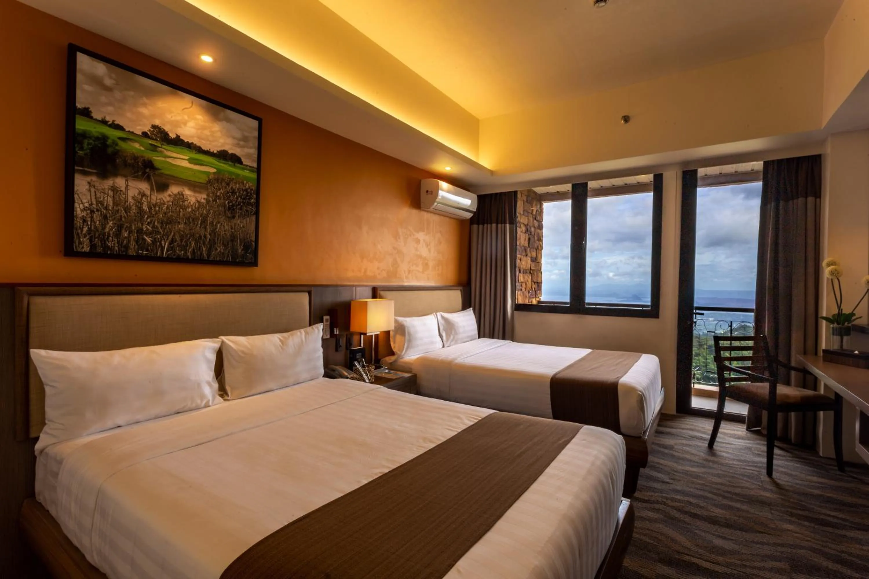 View (from property/room), Bed in Splendido Tagaytay Hotel and Country Club