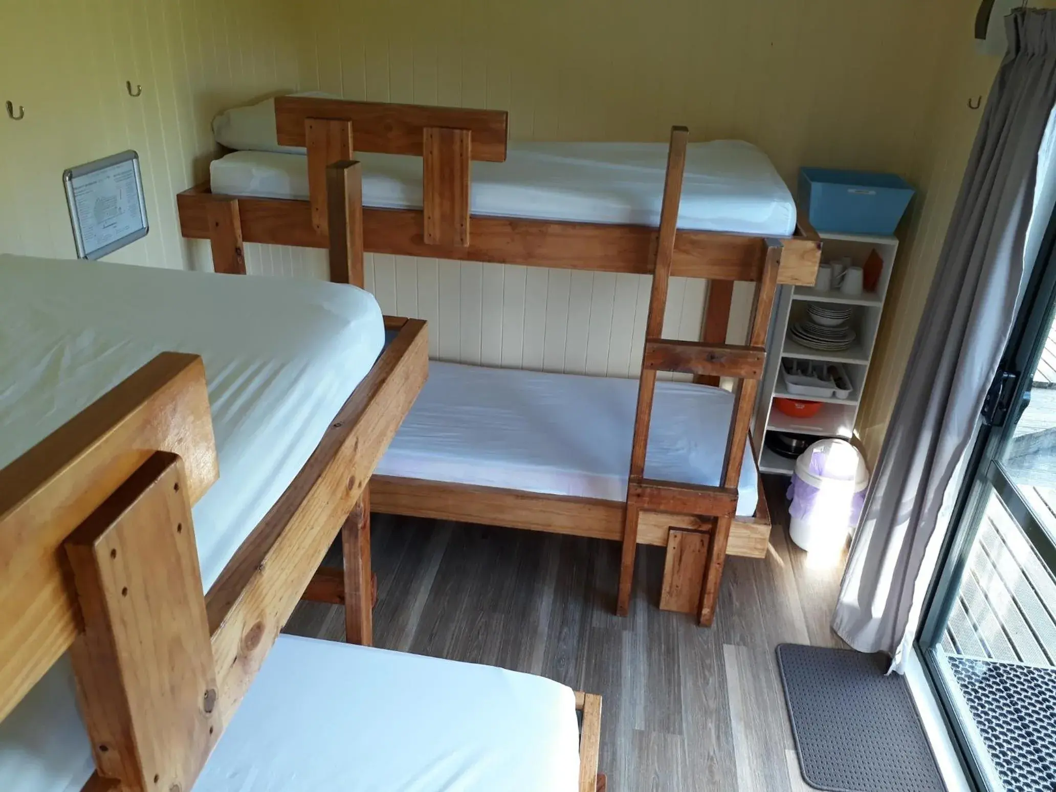 Standard Family Cabin with Shared Bathroom in Opunake Beach Holiday Park Standard Family Cabin with Shared Bathroom in Opunake Beach Holiday Park