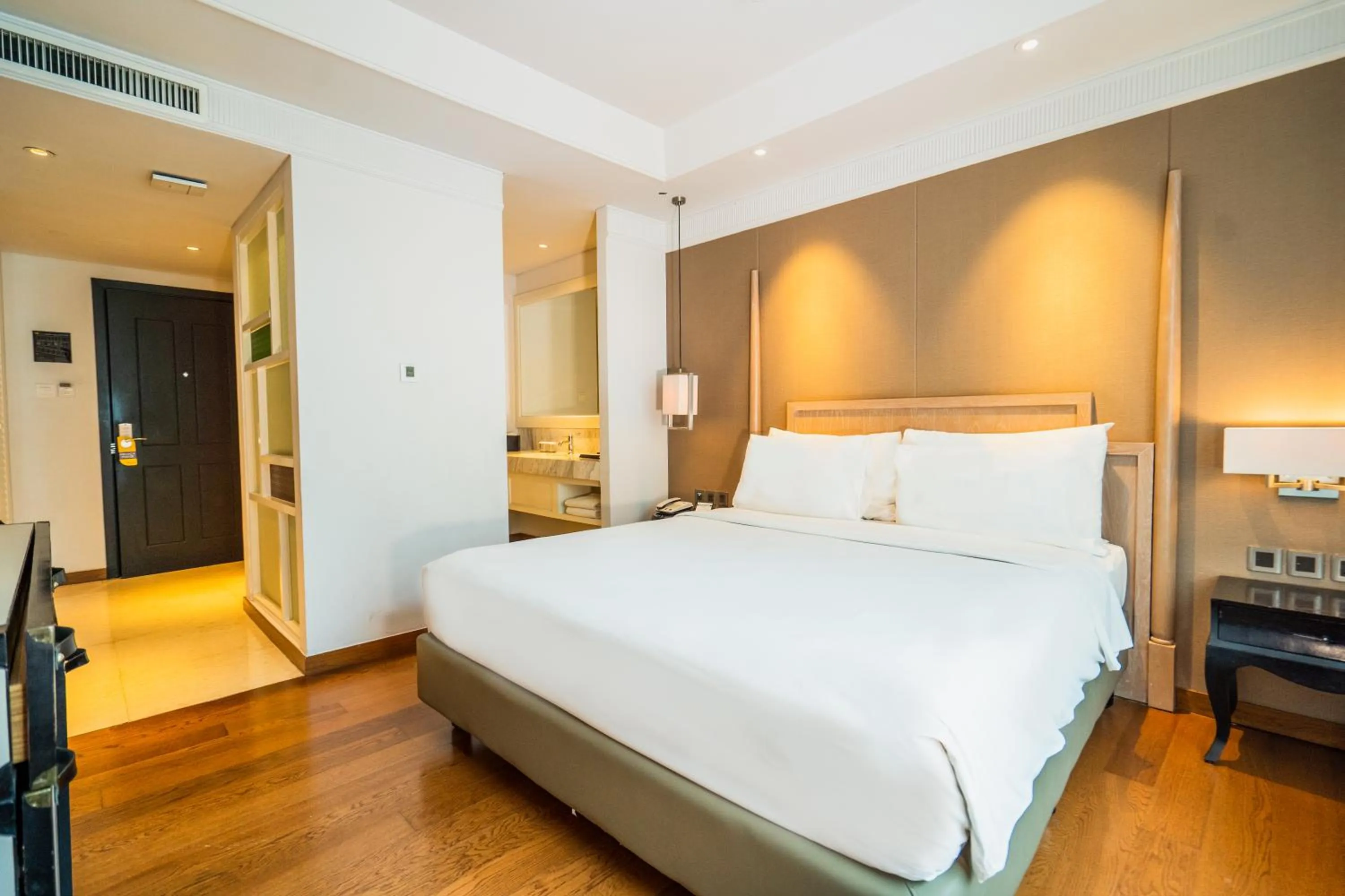 Bed in De Paviljoen Bandung