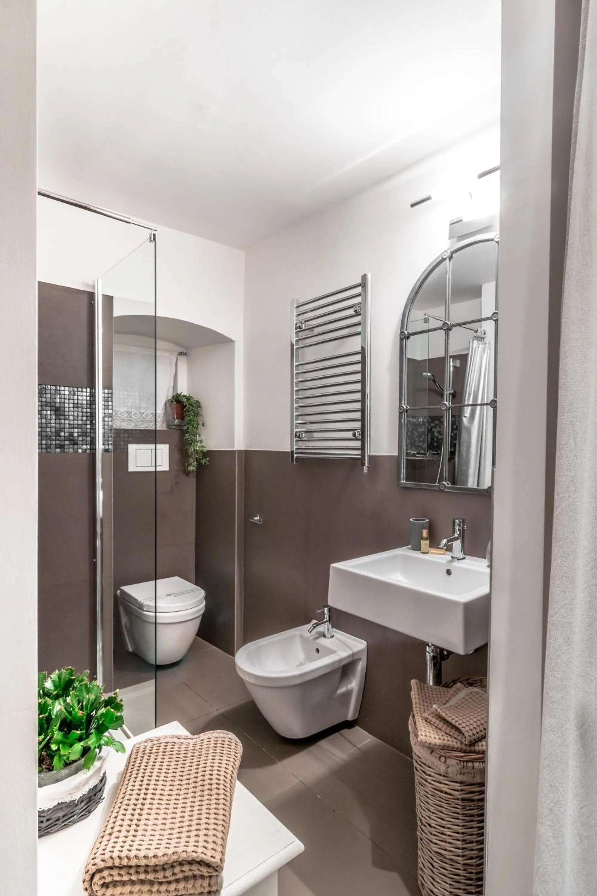 Bathroom in Bozzi 1910