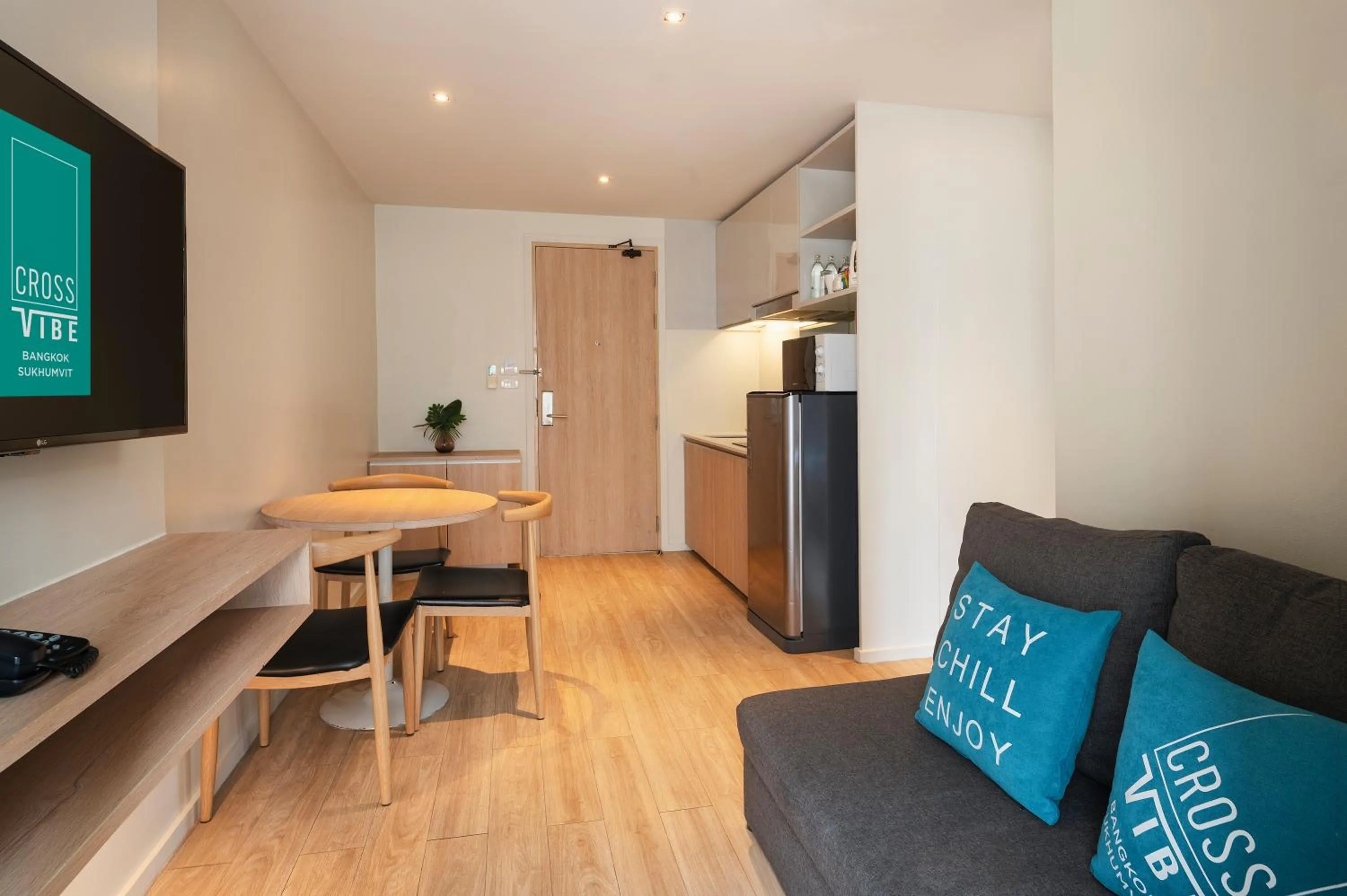 Kitchen or kitchenette in Cross Vibe Bangkok Sukhumvit