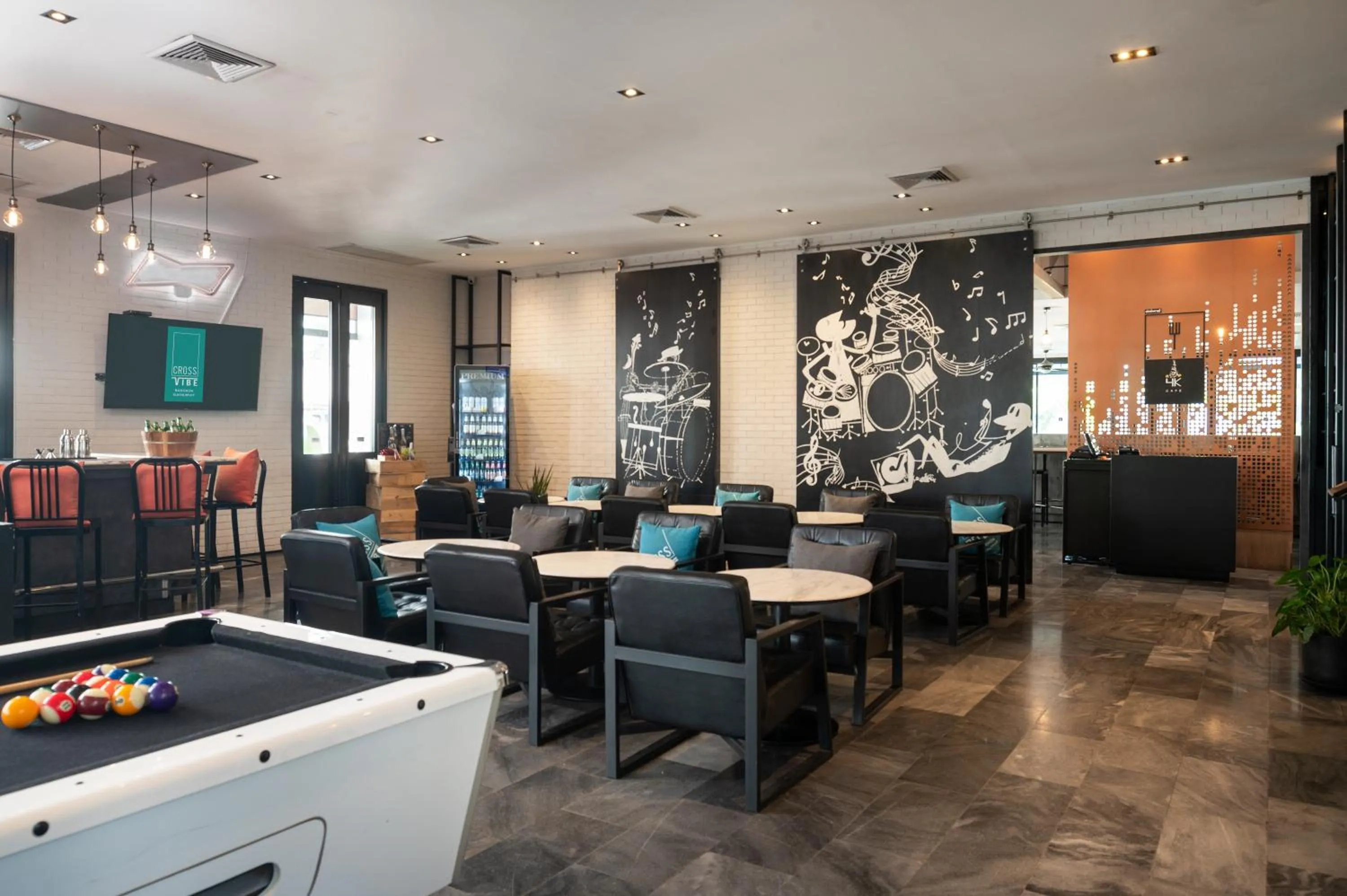 Lounge or bar in Cross Vibe Bangkok Sukhumvit
