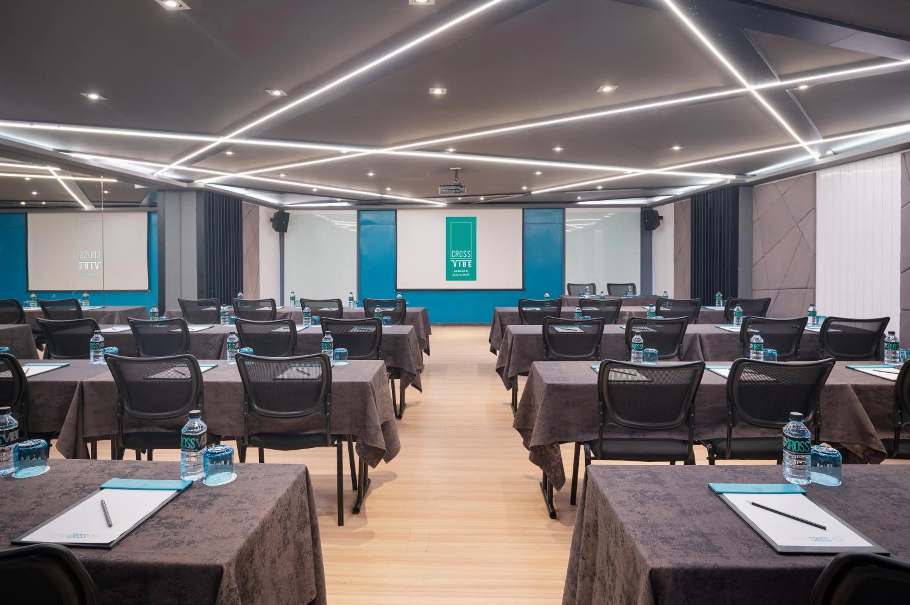 Meeting/conference room in Cross Vibe Bangkok Sukhumvit
