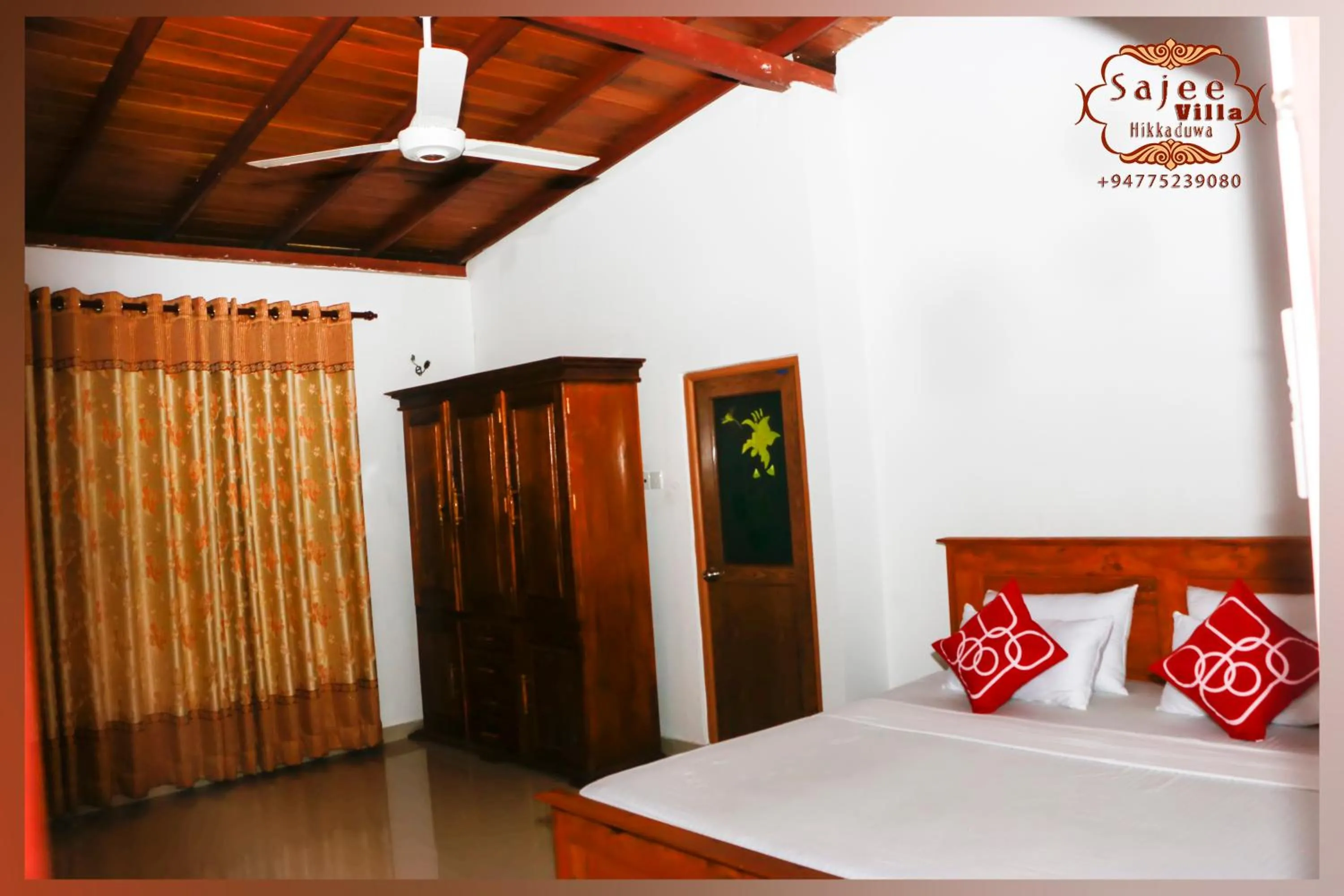 Photo of the whole room, Bed in Sajee Villa