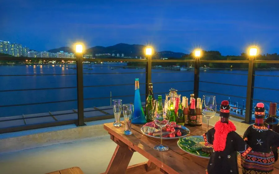 Night in Onda D'oro Hostel