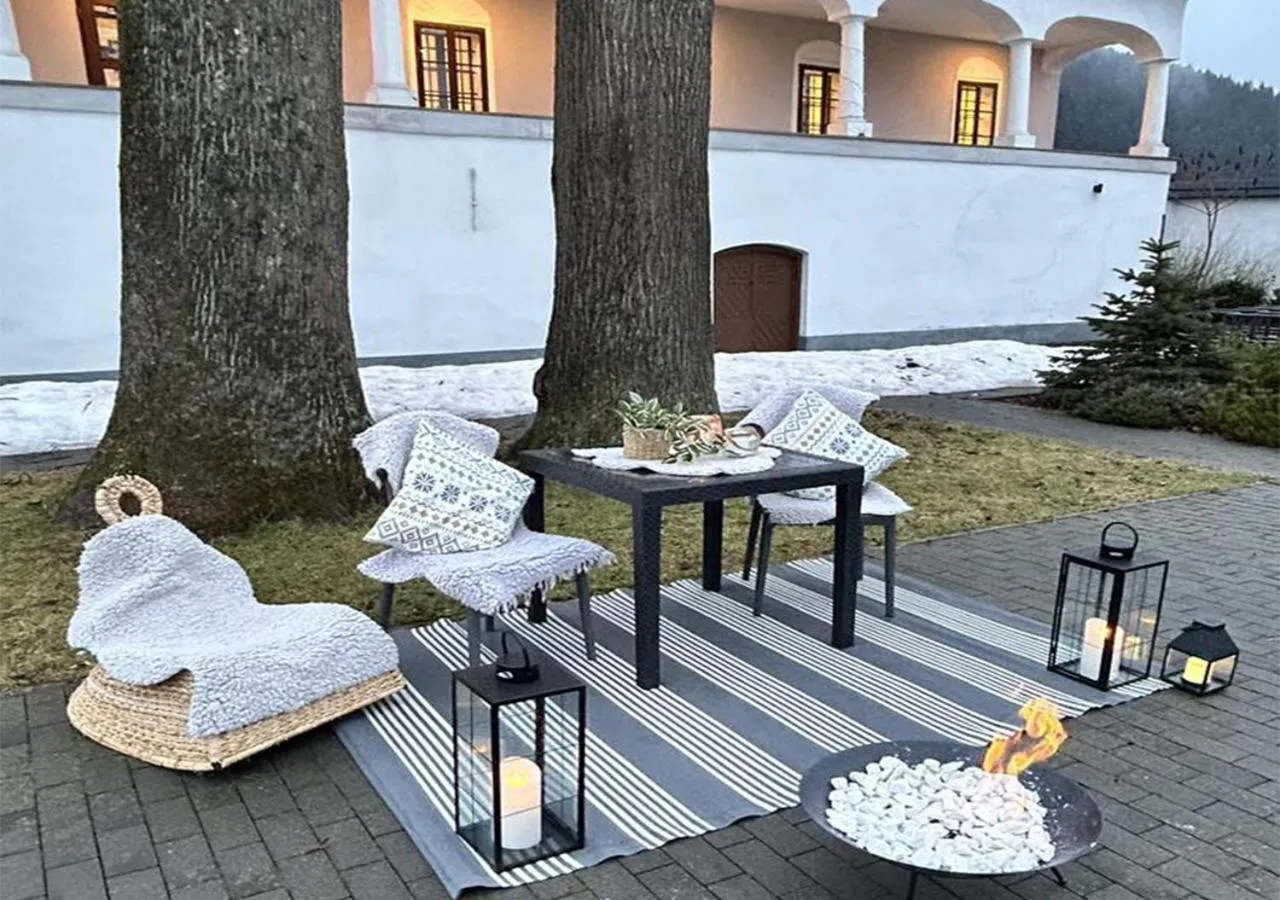 Seating area in Kaštieľ Čičmany