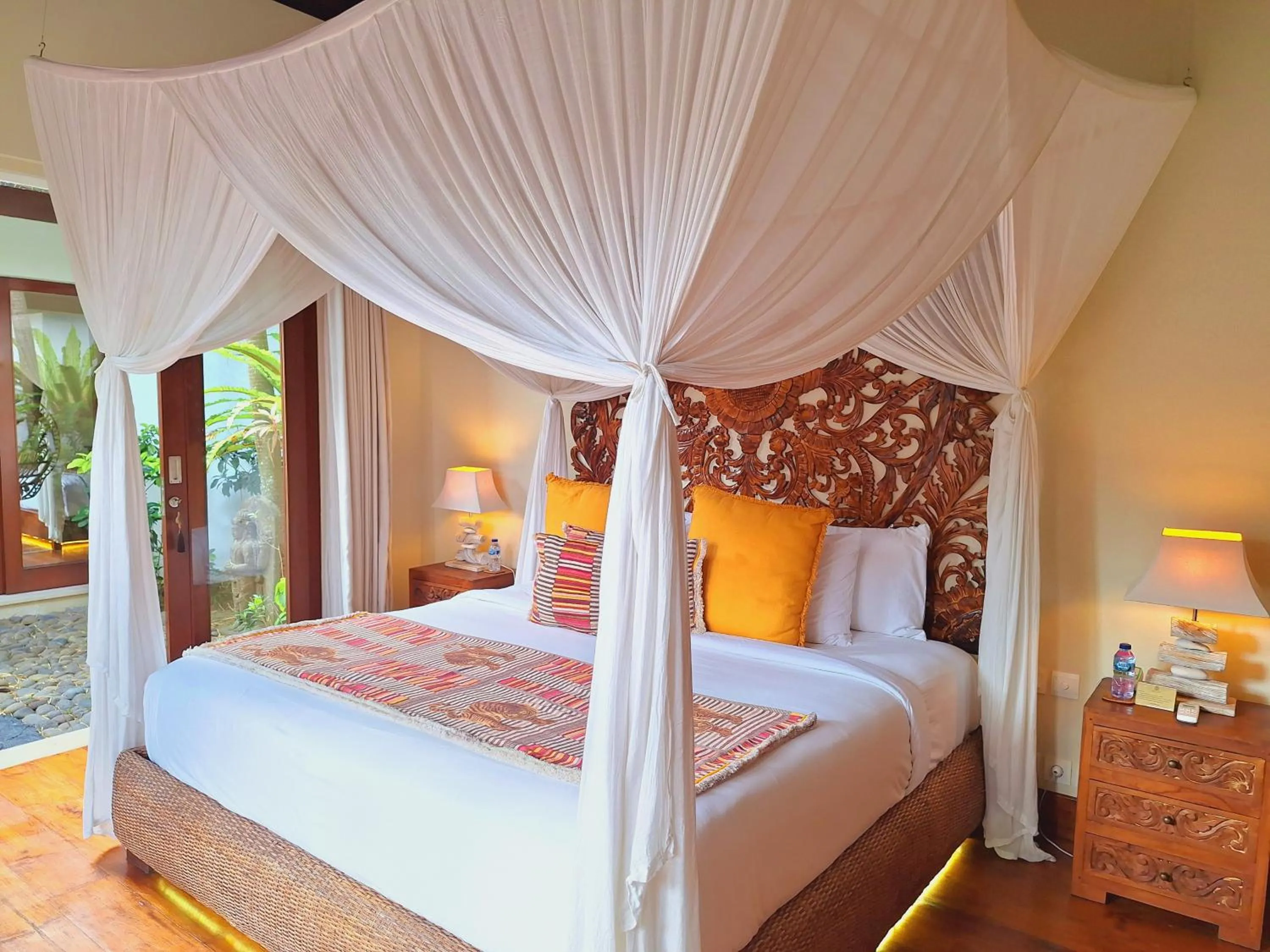 Bed in Villa Naty Canggu - 6 Bedrooms Luxury Villa
