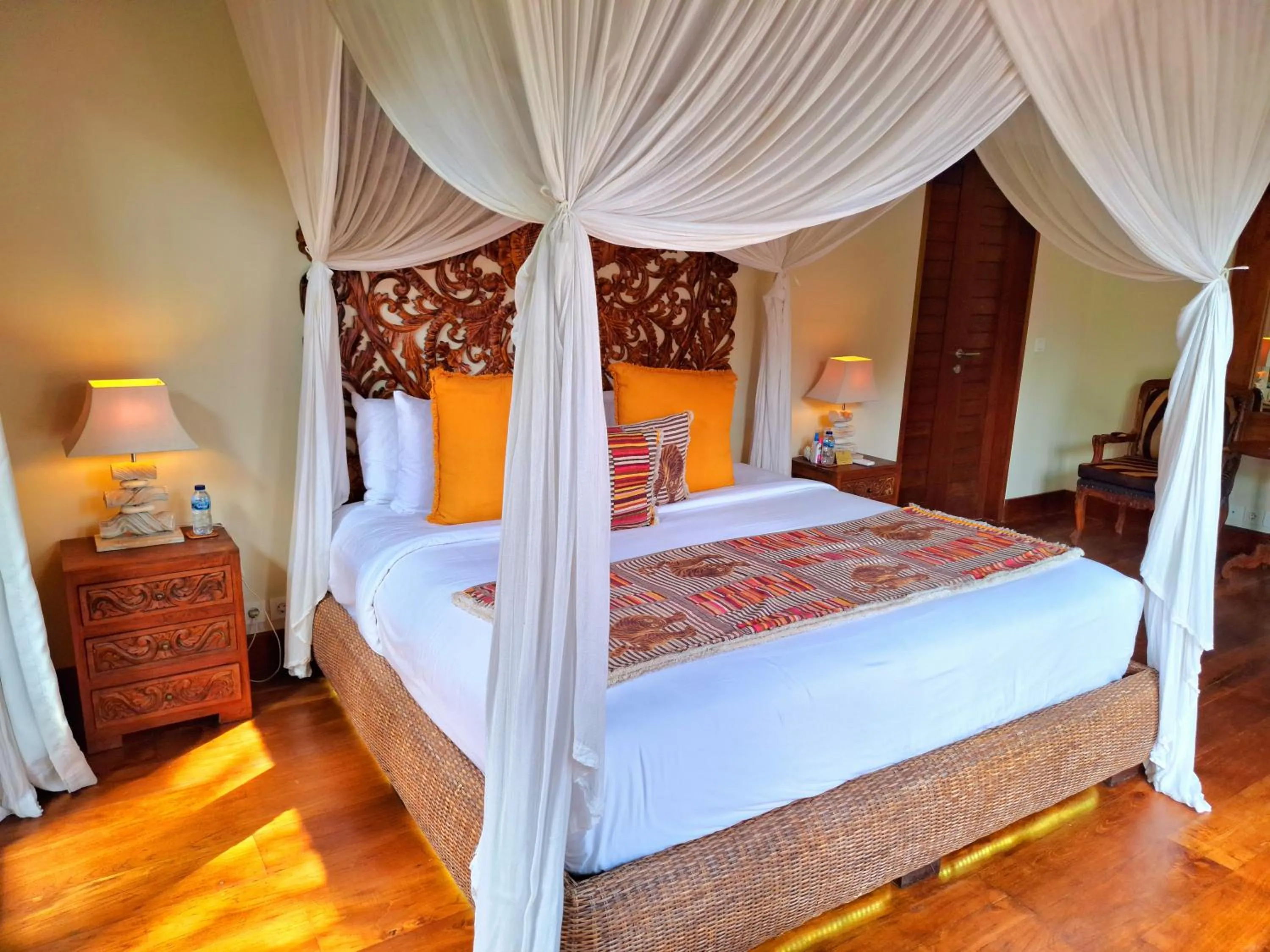 Bed in Villa Naty Canggu - 6 Bedrooms Luxury Villa