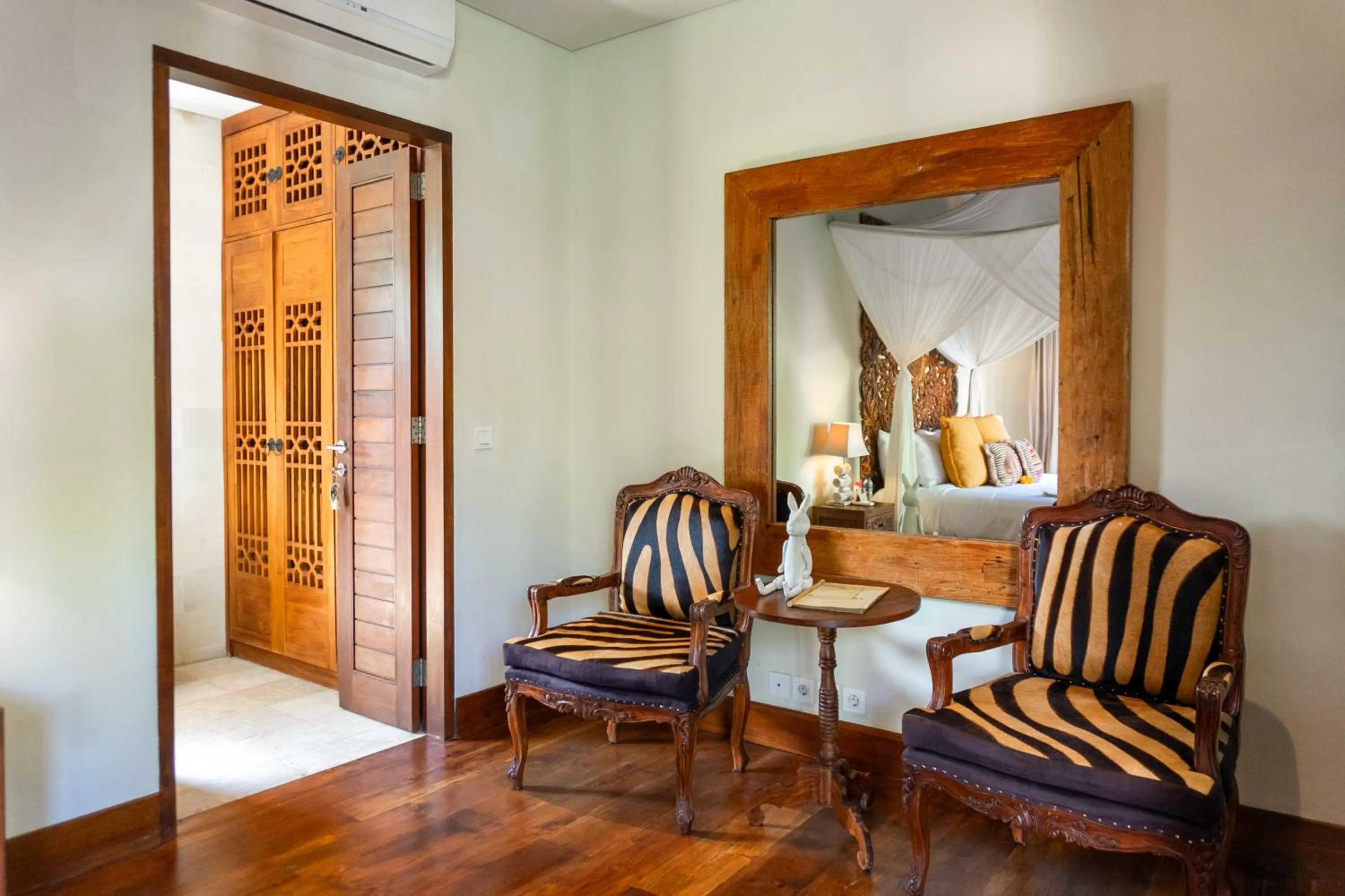 Seating area in Villa Naty Canggu - 6 Bedrooms Luxury Villa