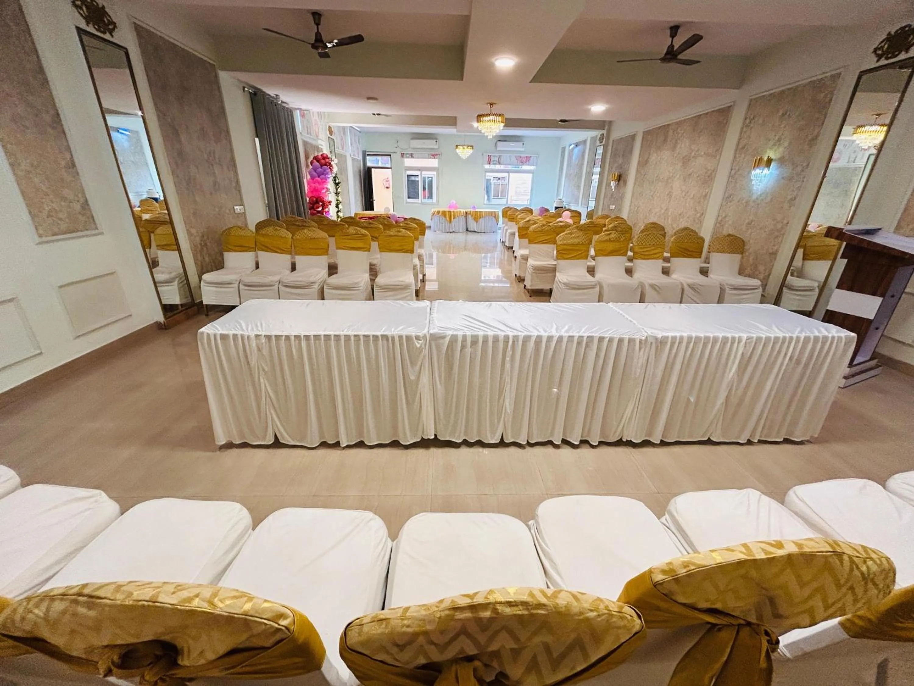 Banquet/Function facilities in Hotel Raj Kothi Jaipur airport