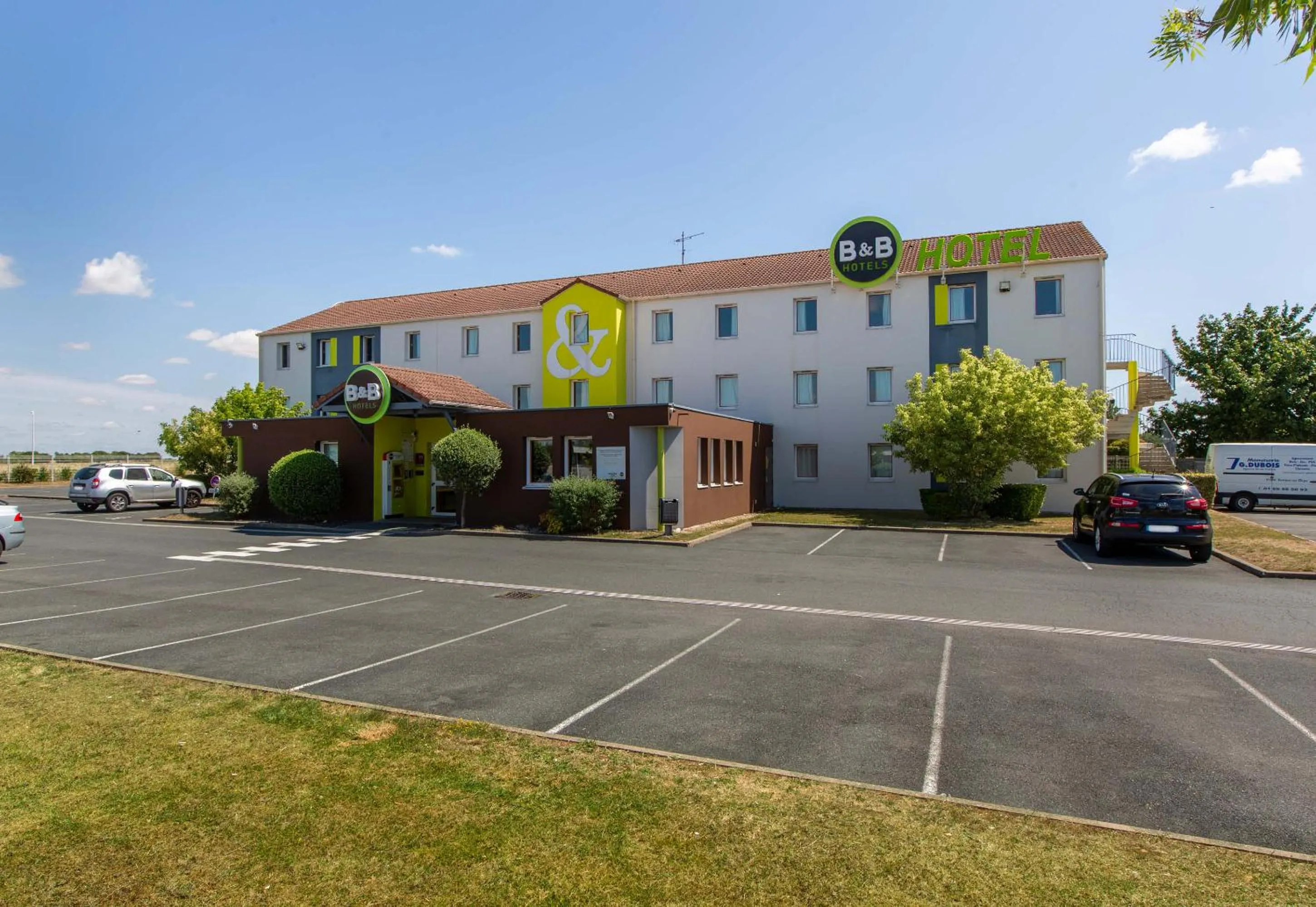 Property building in B&B HOTEL CHATEAUROUX Déols