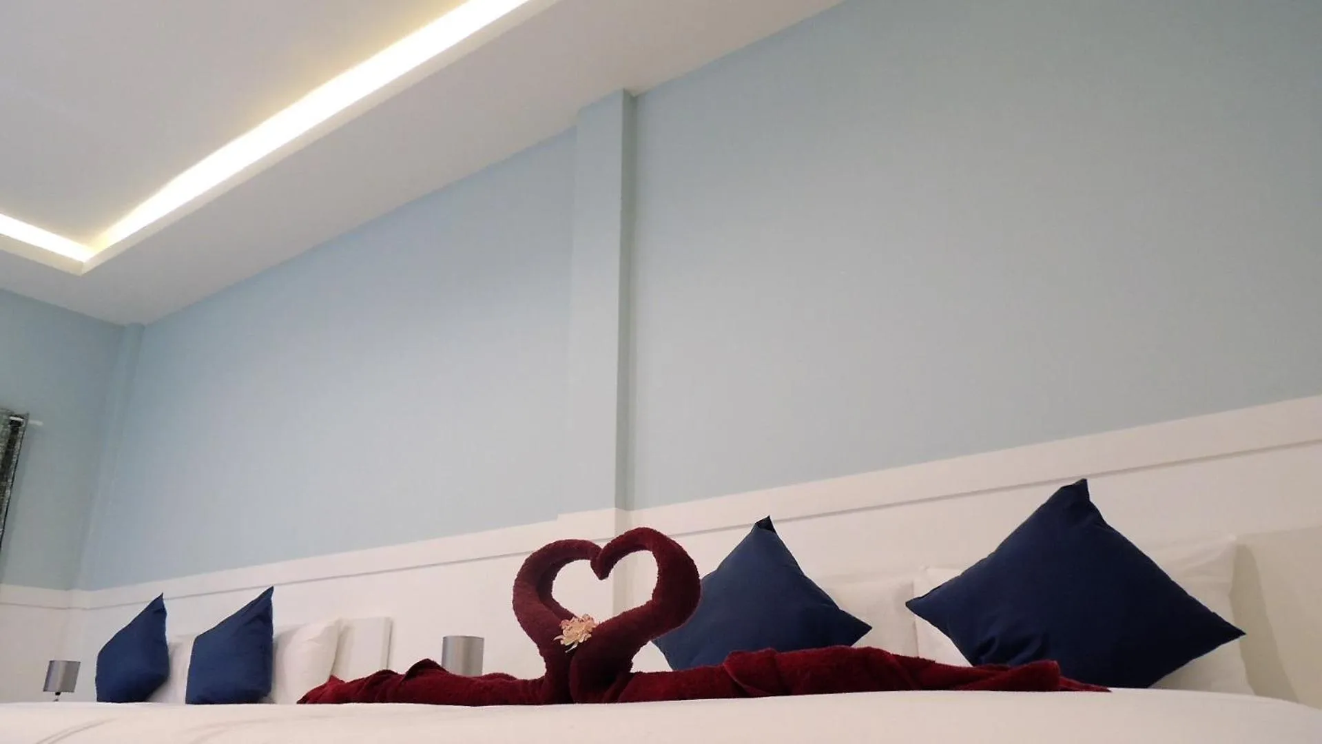 Bedroom, Bed in Blue Moon Samed