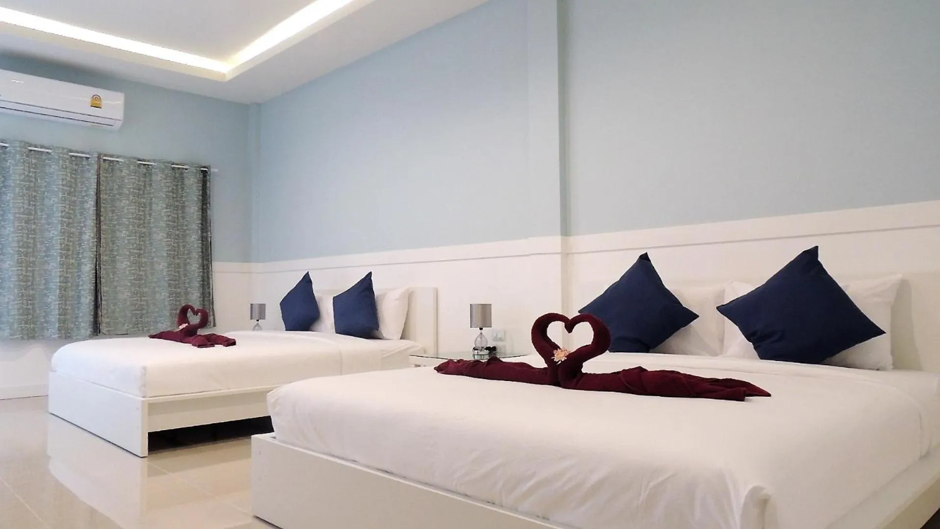 Bed in Blue Moon Samed