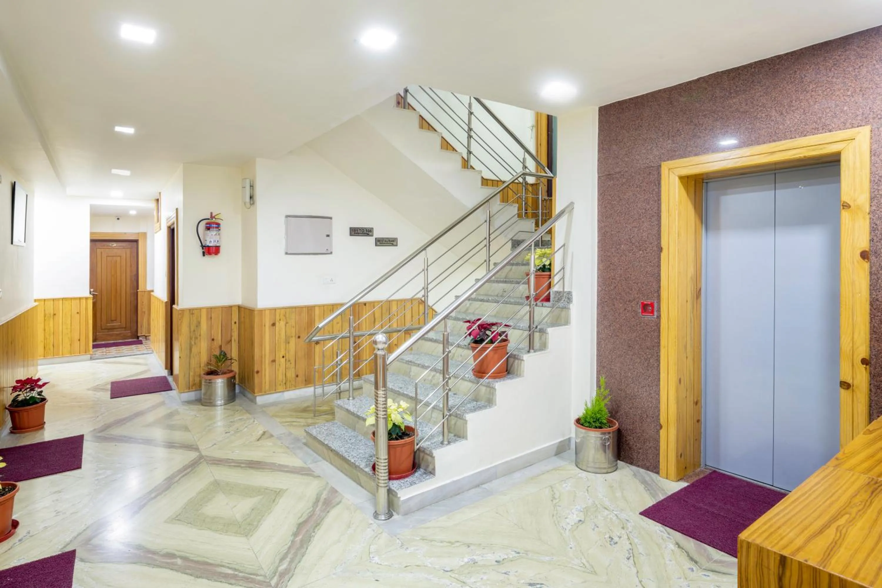 Facade/entrance in The Posh Hotel