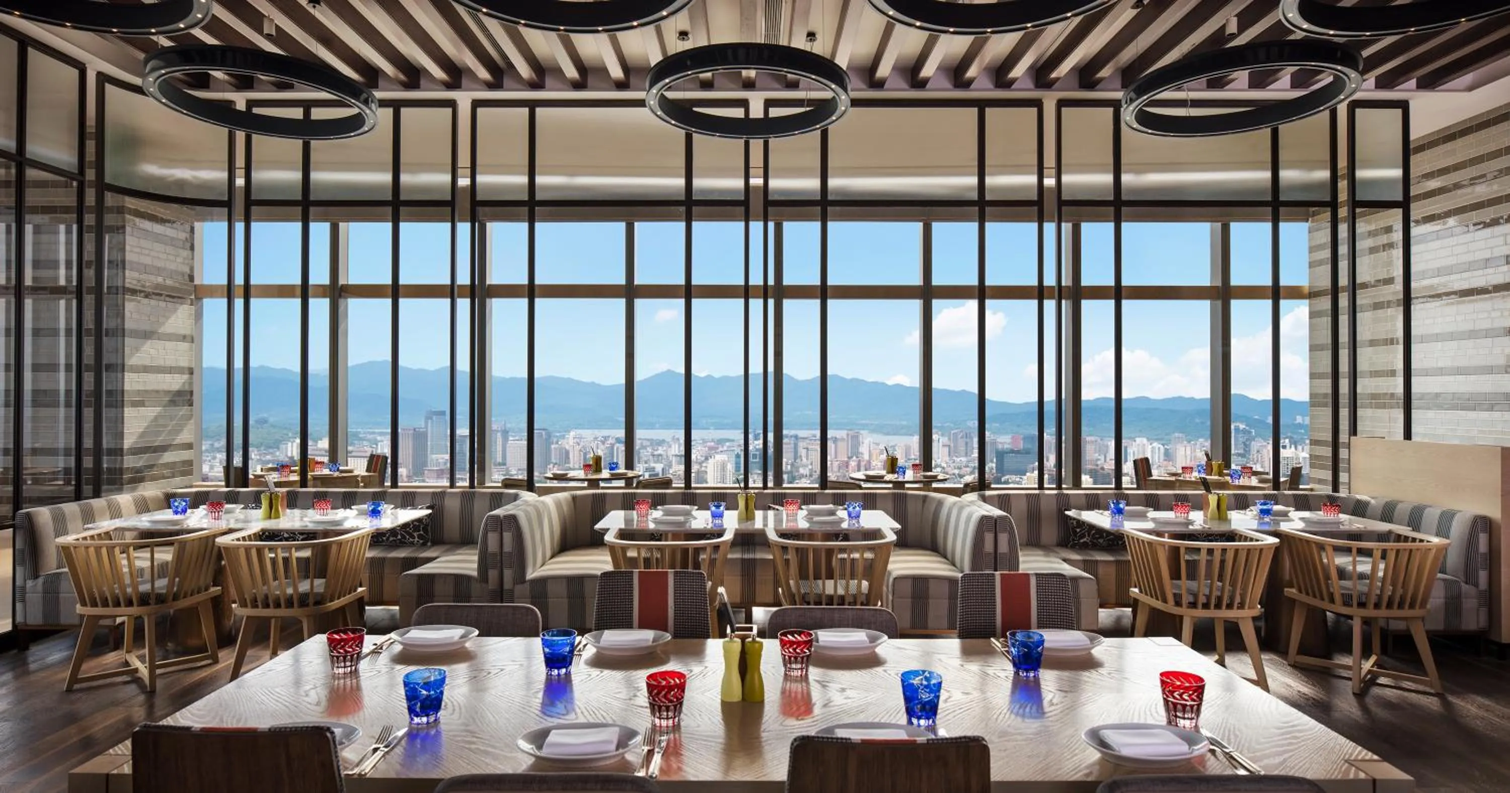 Restaurant/places to eat in Park Hyatt Hangzhou