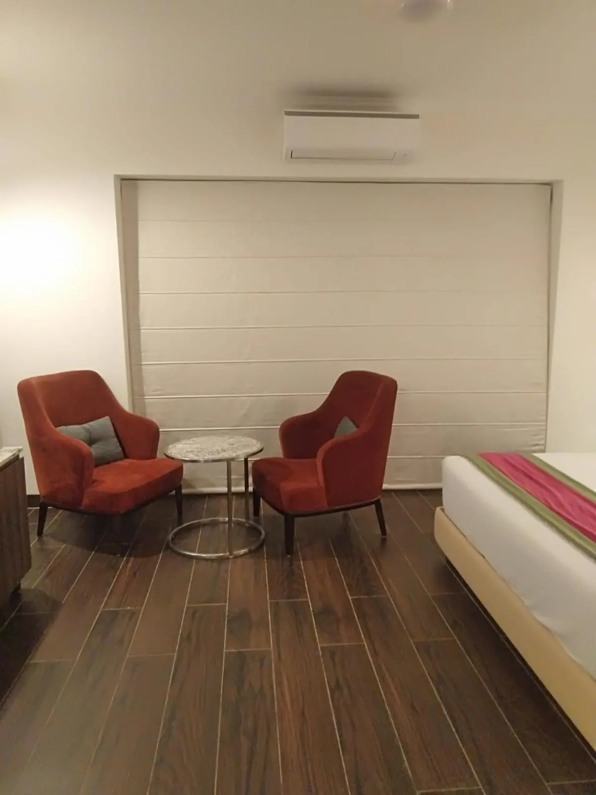 Living room, Bed in La Oasis by Meraden ,Goa