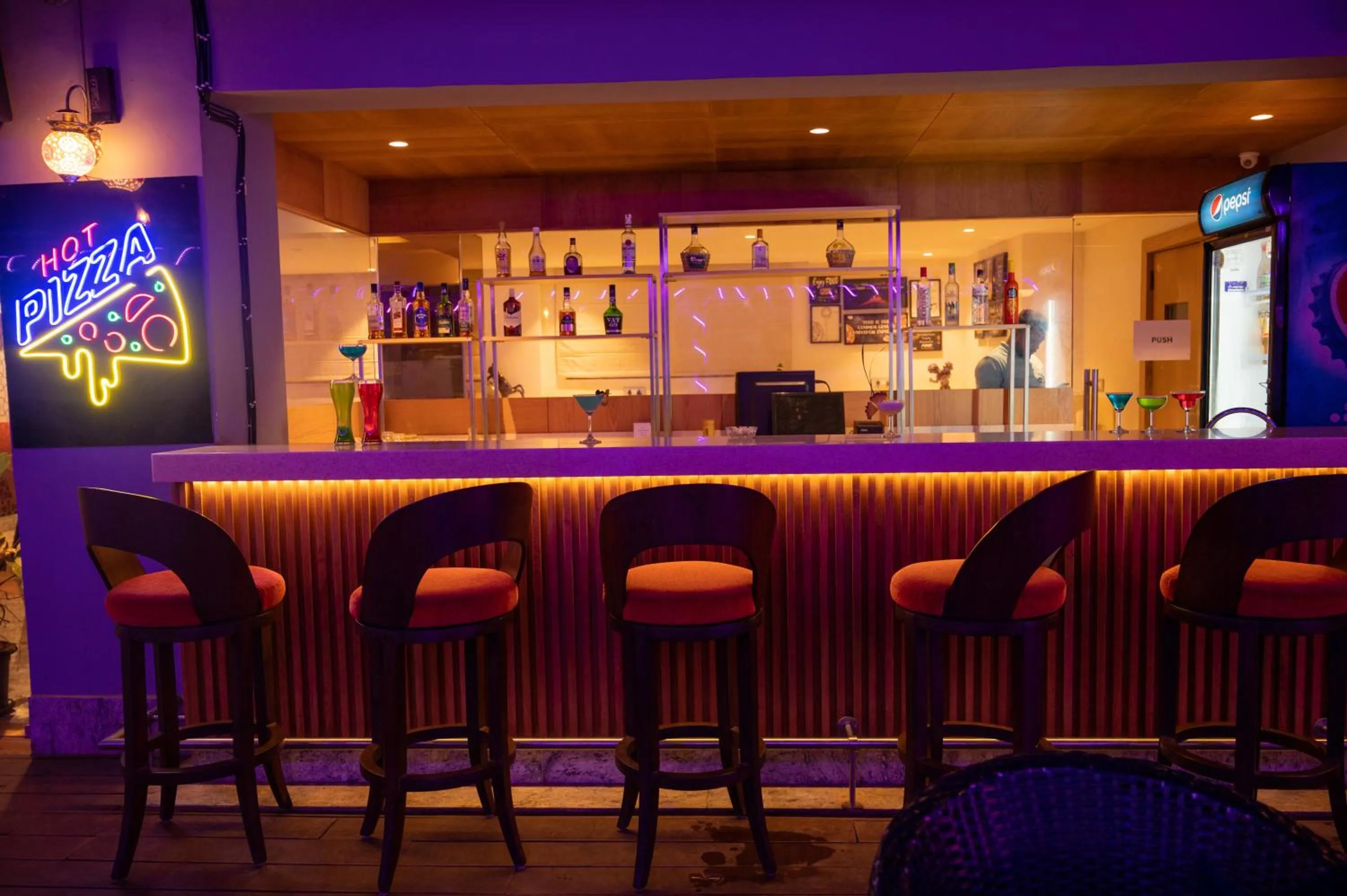 Lounge or bar in La Oasis by Meraden ,Goa