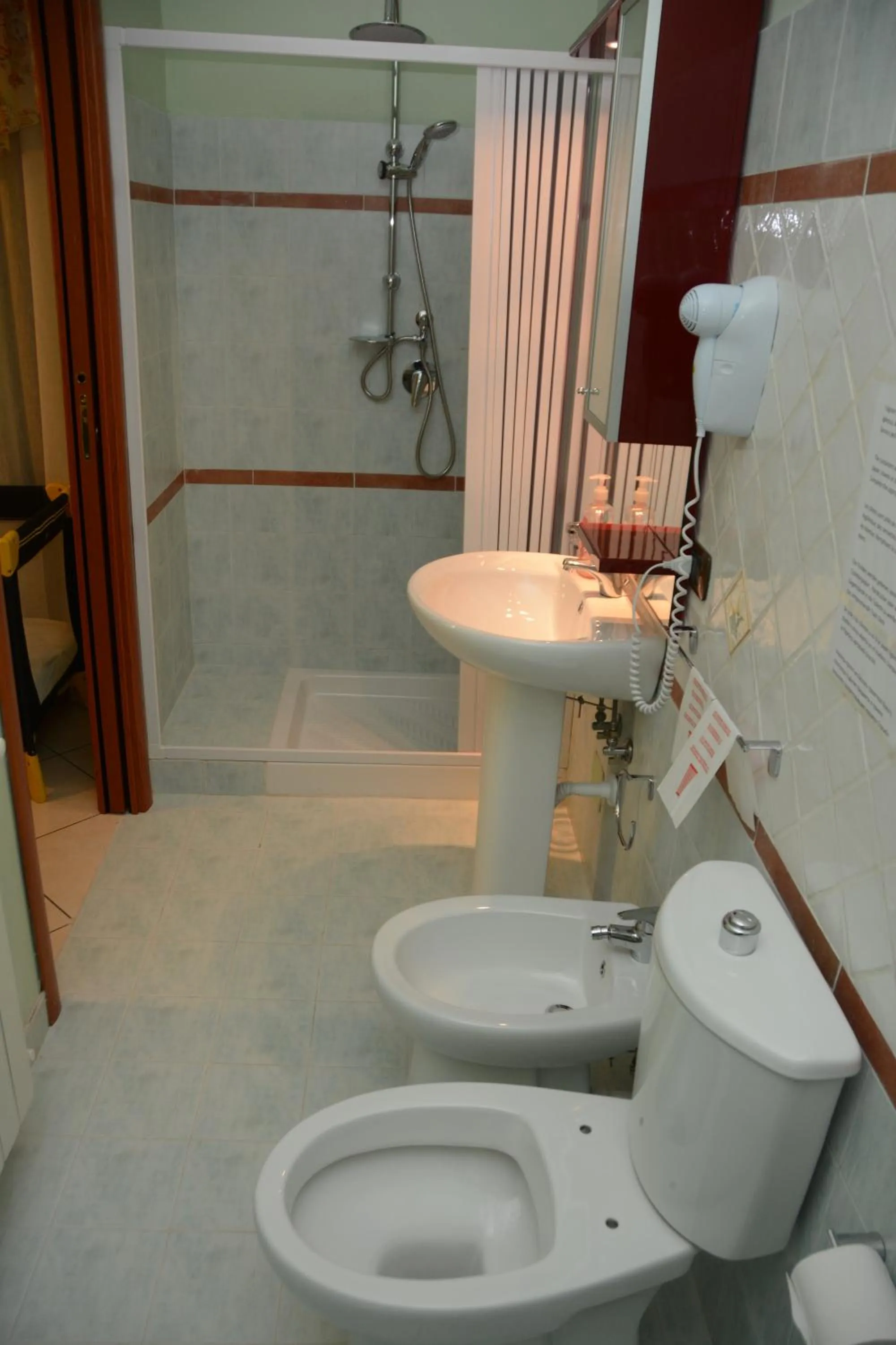 Shower in B&B Villa San Leonardo