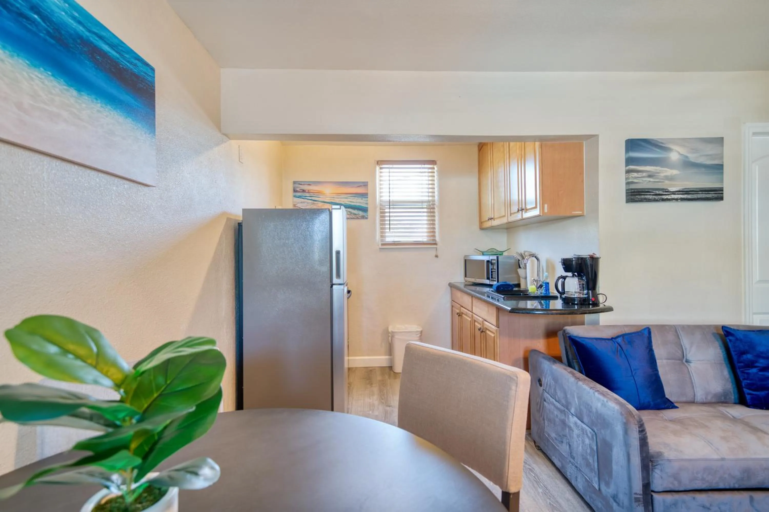 Camelot Beach Suites