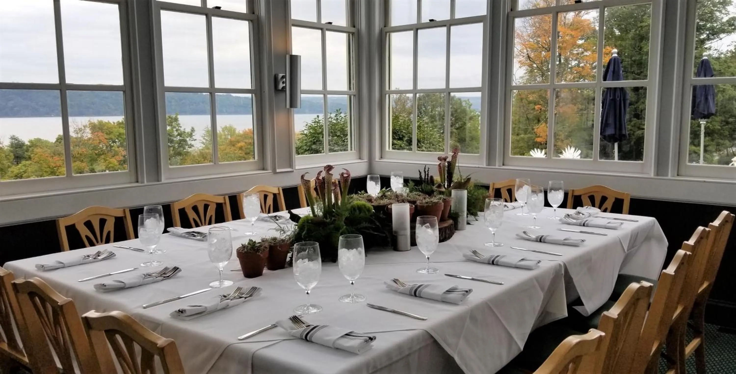 Restaurant/places to eat in Inn at Taughannock Falls