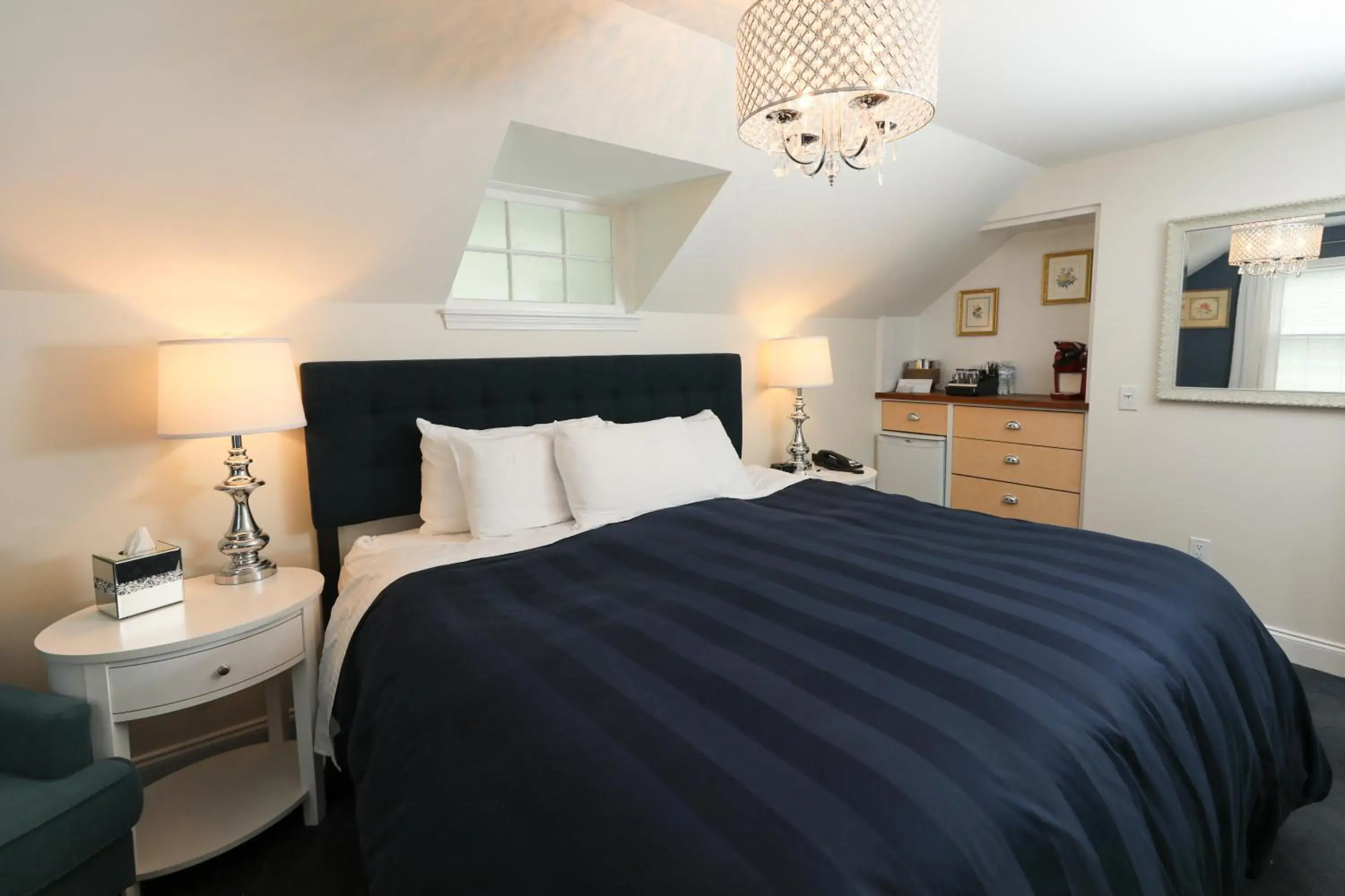 Hillside - Two Bedroom Suite in Inn at Taughannock Falls Hillside - Two Bedroom Suite in Inn at Taughannock Falls