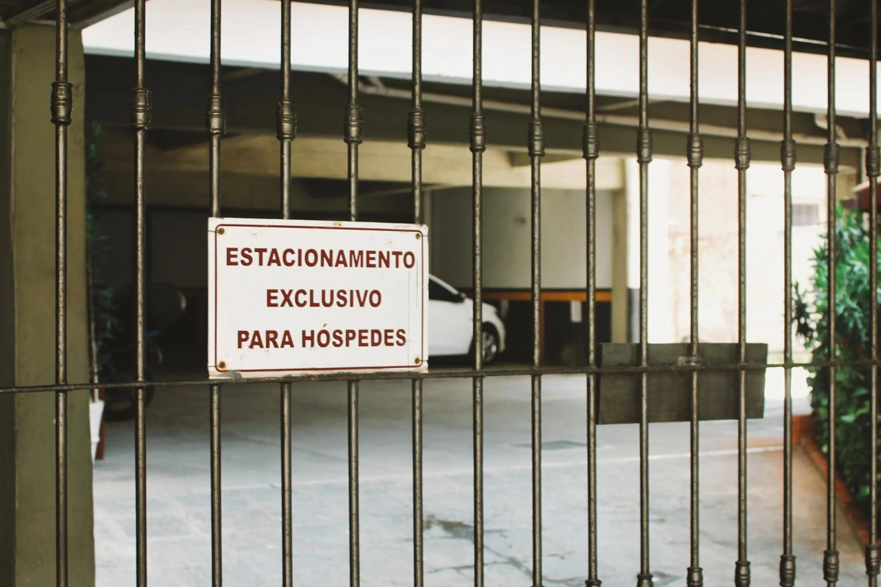Parking in Hotel Pousada Del Rey