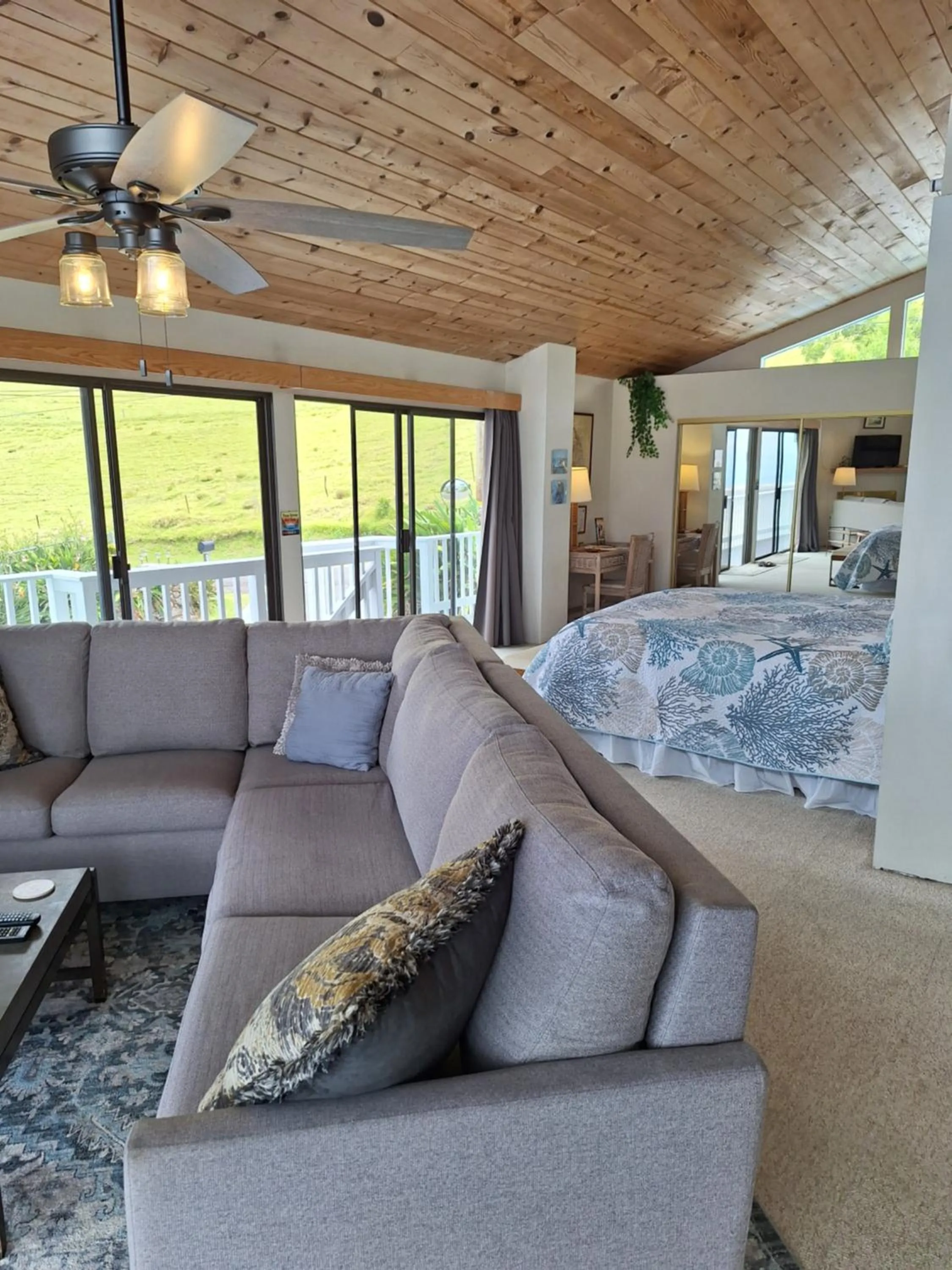 Living room in Belle Vue Waimea B&B Corporation - Big Island of Hawaii